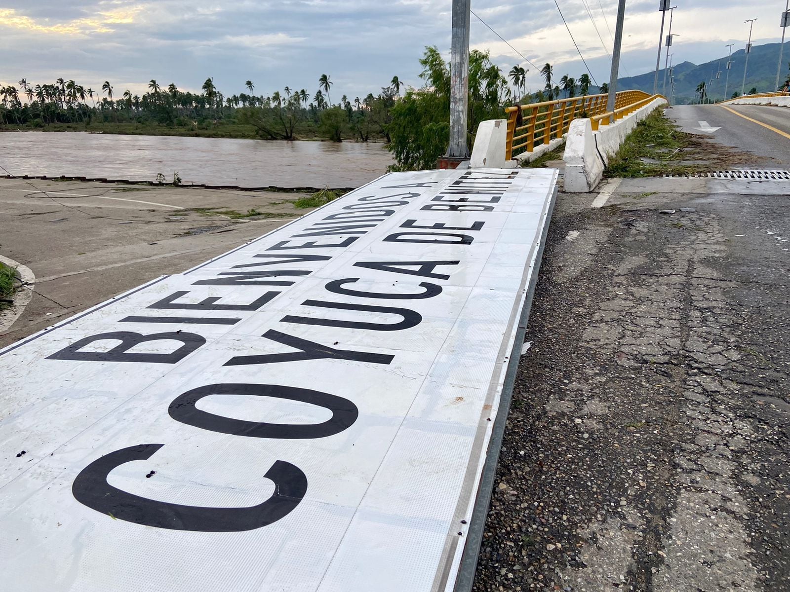 No solo es Acapulco Así quedó Coyuca de Benítez tras el huracán Otis