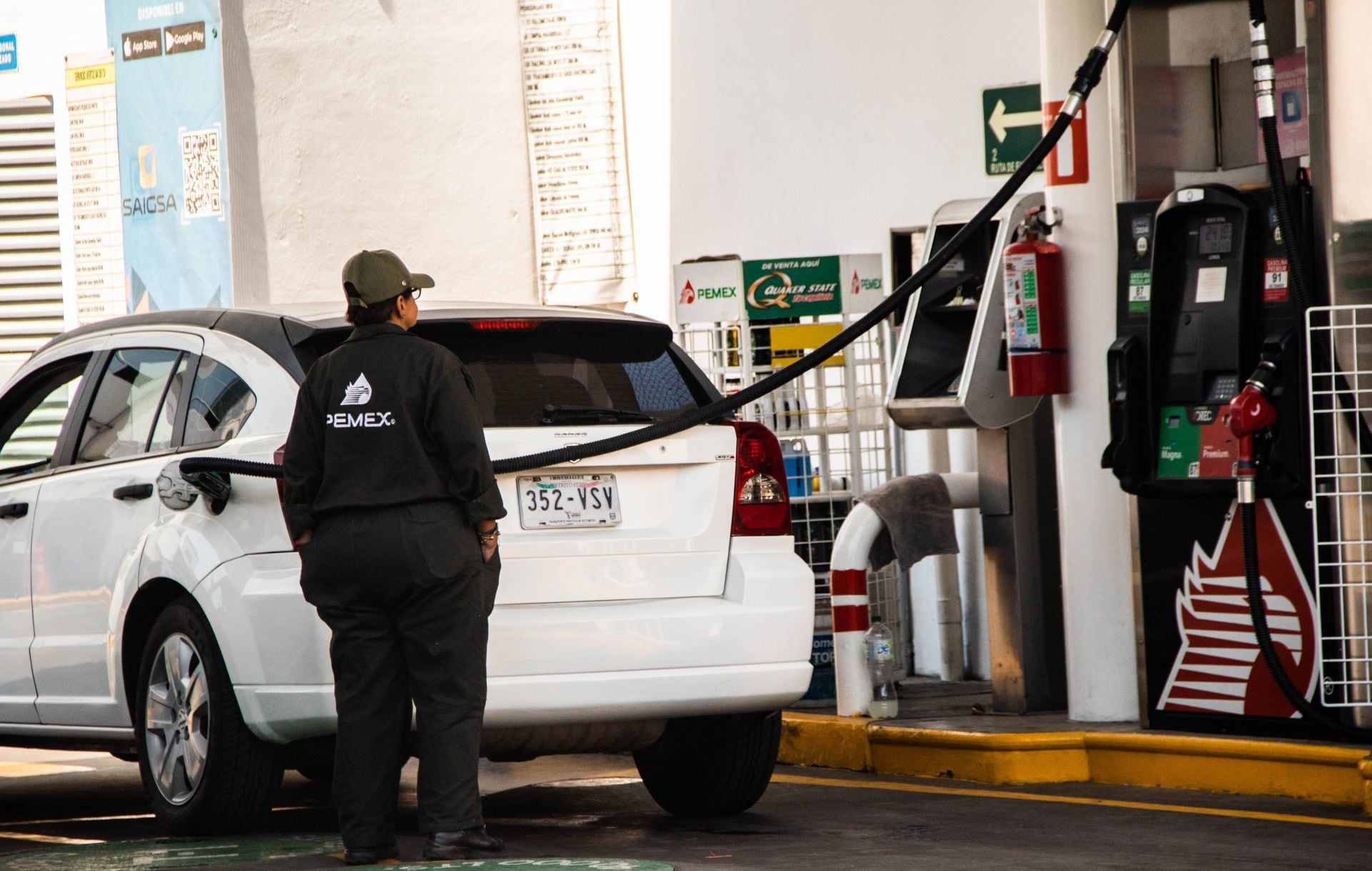Autoridades realizaron 220 trabajos de verificación en gasolineras en los estados de la República.
