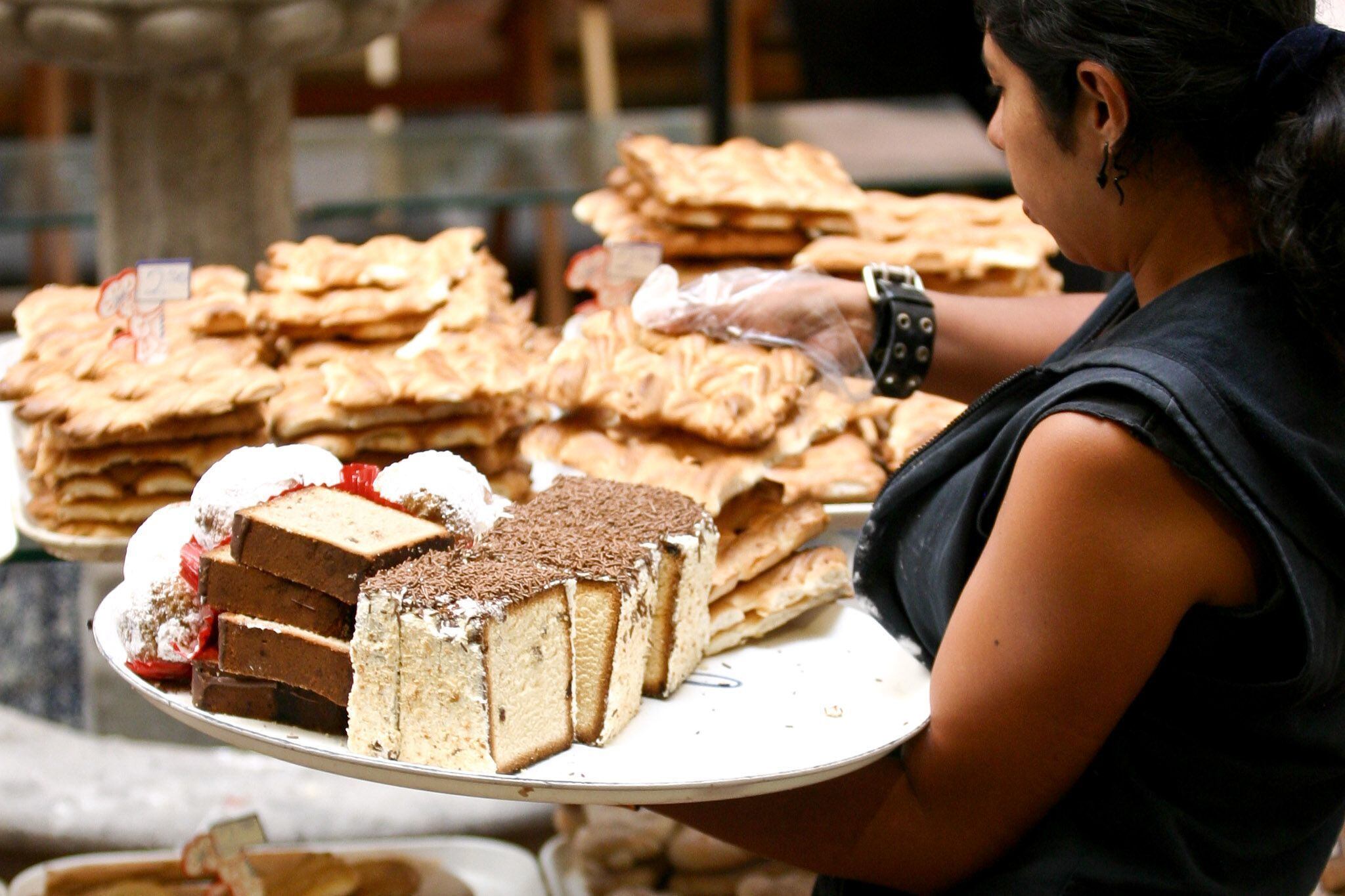 Existen varios tipos de pan dulce como las conchas de vainilla y las orejas. (Foto: Cuartoscuro / Rodolfo Angulo)