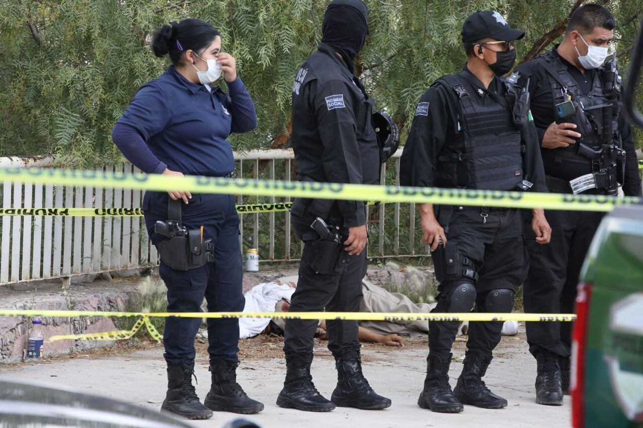 Ataque armado deja 3 muertos y narcomensaje en Villa de Pozos, SLP