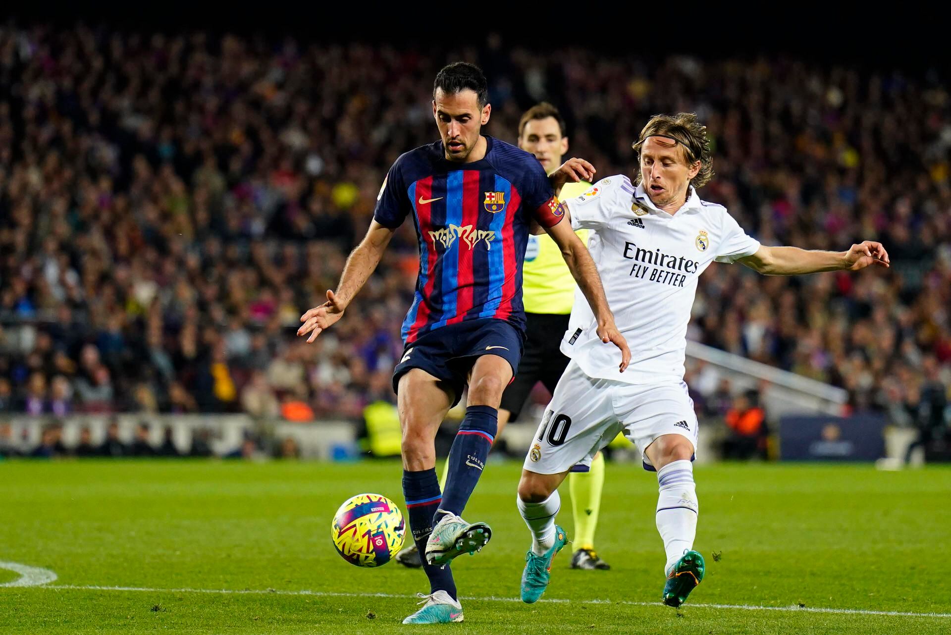 Busquets es el jugador del Barcelona con más clásicos ante Real Madrid.