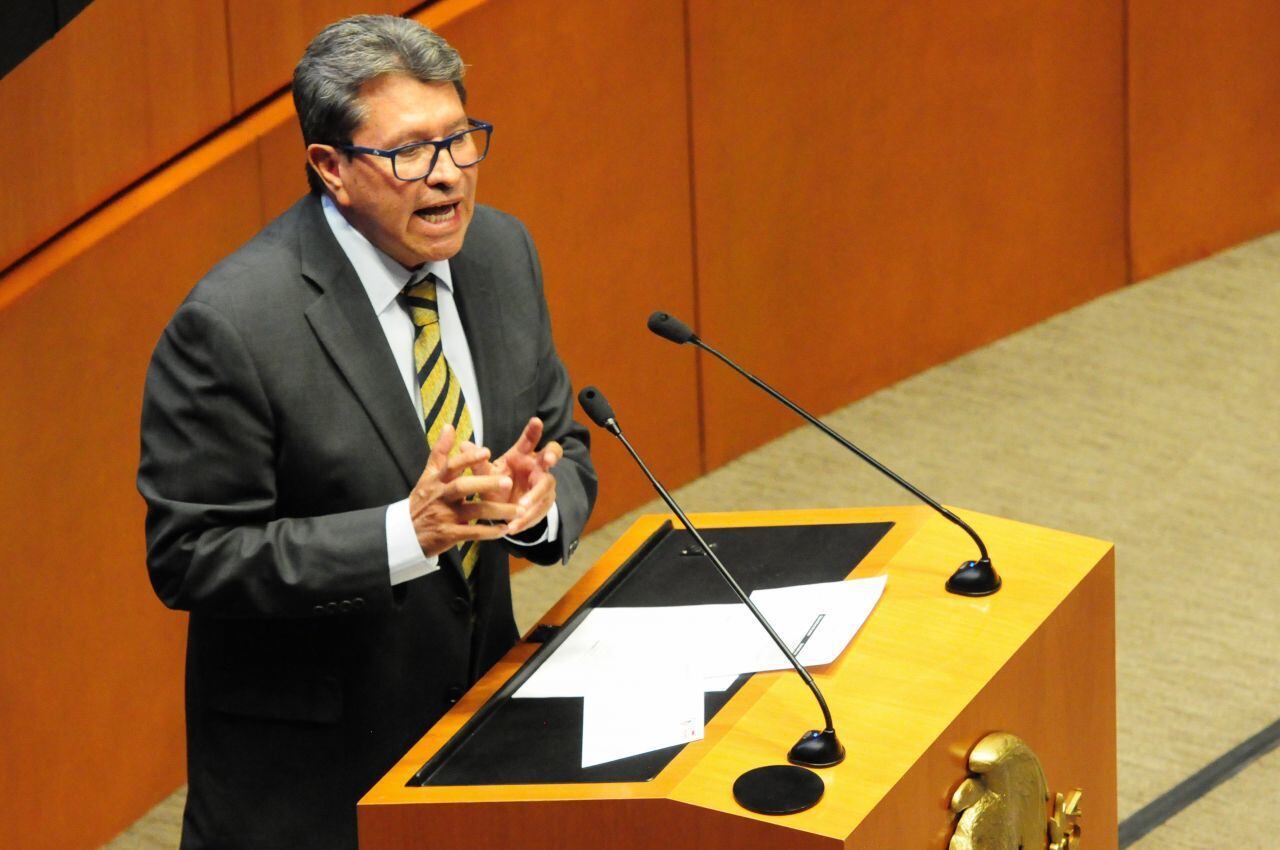 Monreal está con la UNAM ante críticas de AMLO; es ‘una institución de excelencia’, dice