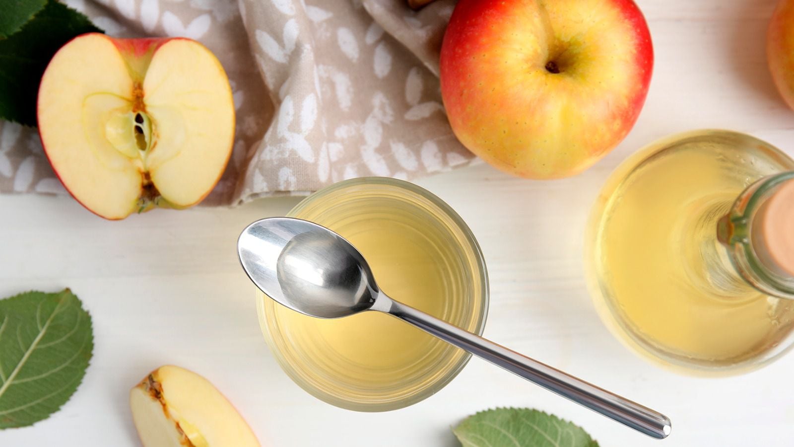 El licuado de manzana con chía es presuntamente beneficioso para la reducción del azucar en sangre. (Foto: Shutterstock).