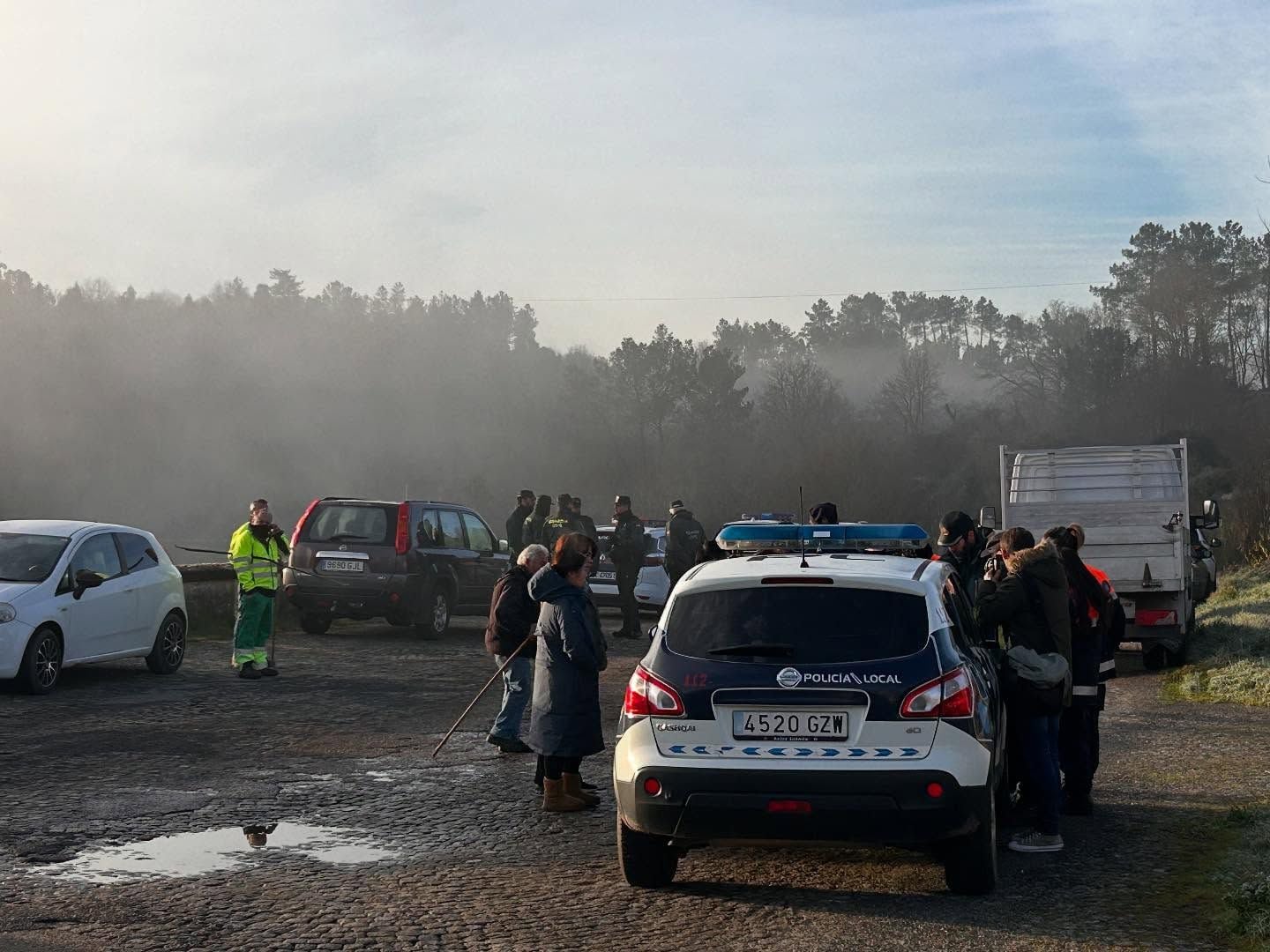 Policía local durante la búsqueda de Alex Wang FOTO FB Concello de Silleda