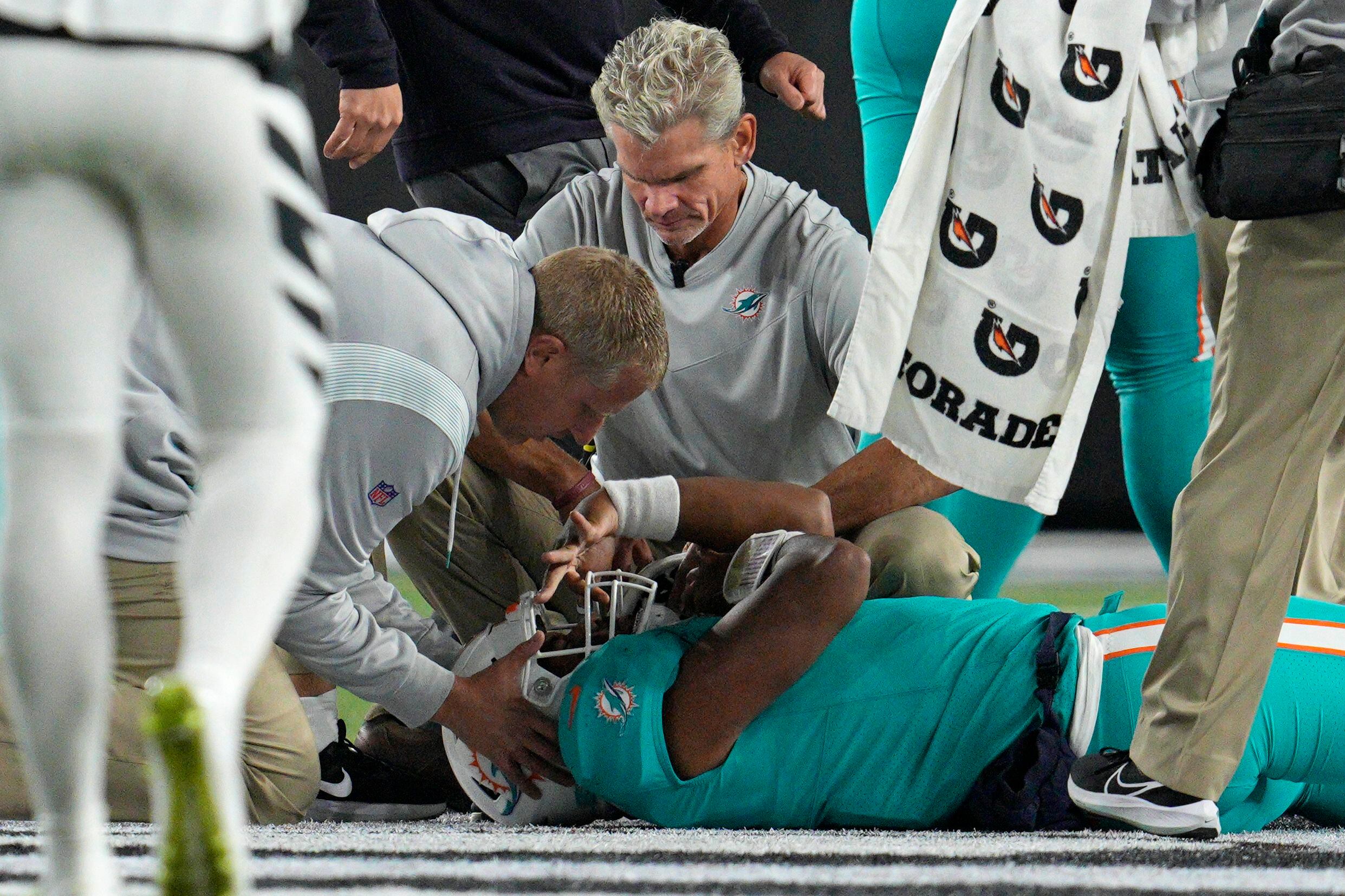 Tu Tagovailoa fue otro de los jugadores de Miami Dolphins que ya había sufrido una lesión similar. (Foto: AP)