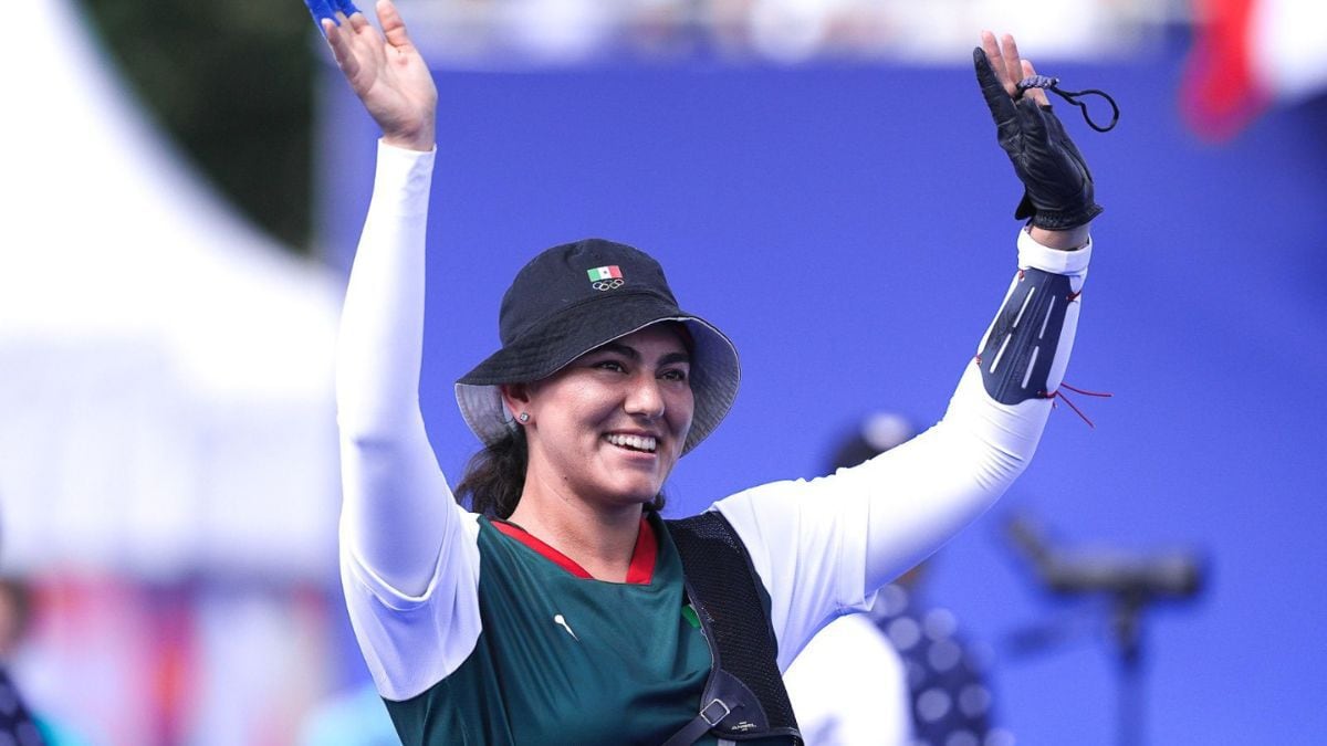 Alejandra Valencia clasificó a los octavos de final de la prueba individual de tiro con arco. (Foto: X @com_mexico)