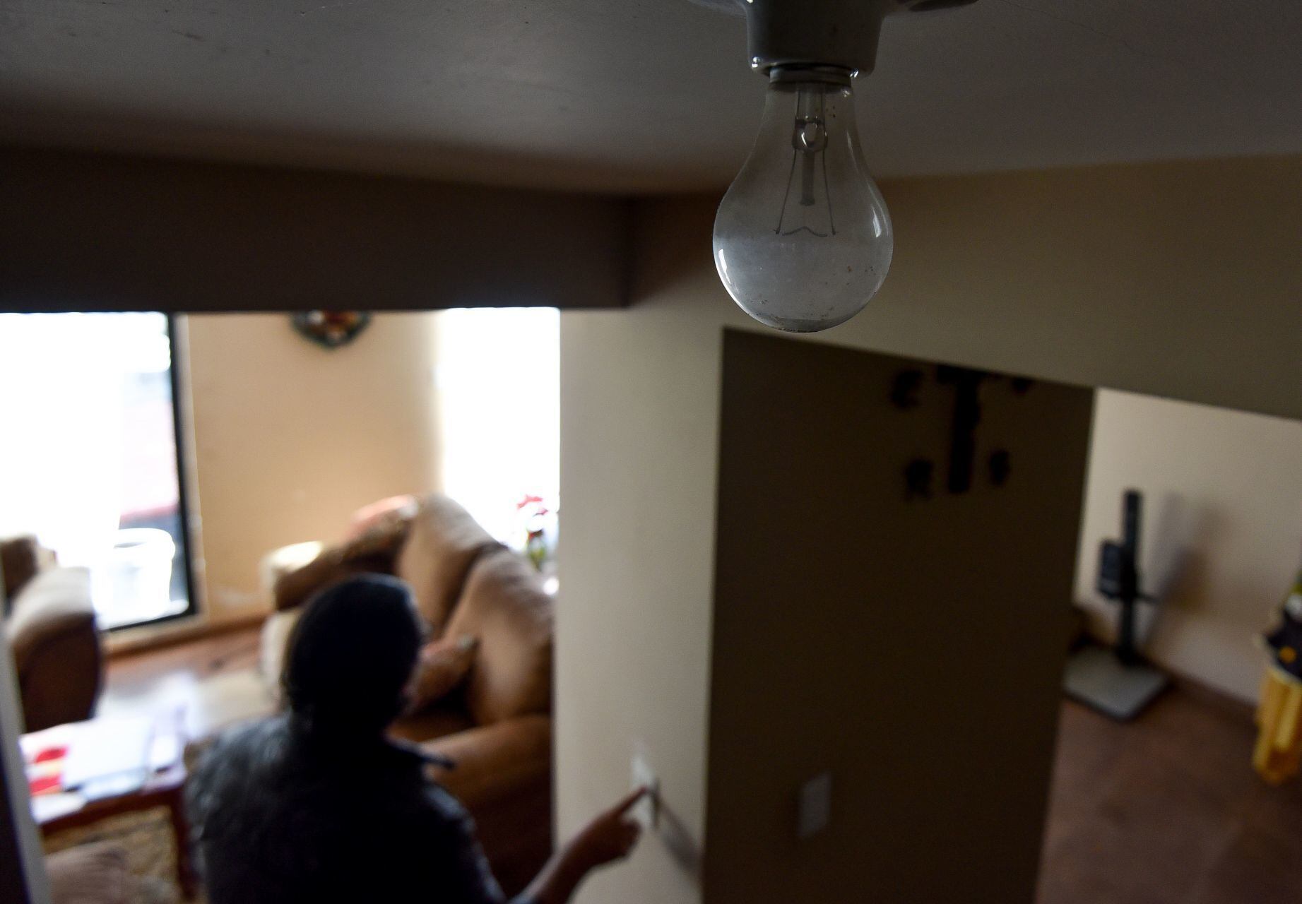 Precio de luz sube en 2023: ¿Qué consume más energía en el hogar y cómo evitarlo?