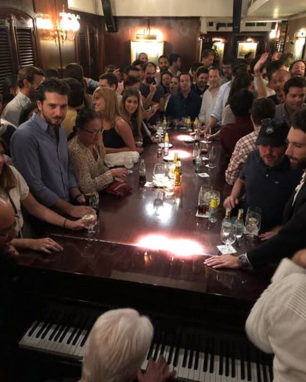 El piano bar se encuentra abierto todos los días del año, a excepción del 24 y el 31 de diciembre. (Foto: @toni2piano)