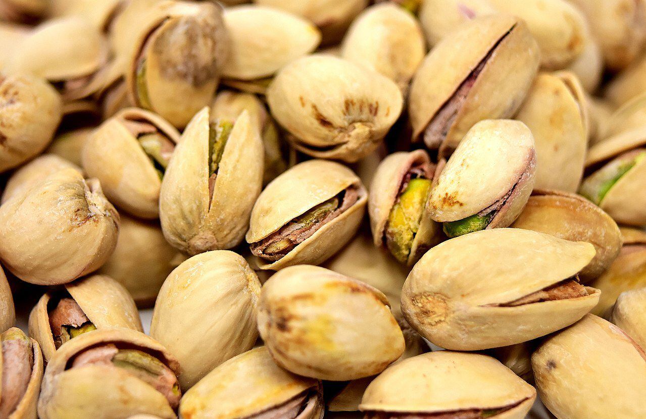 Los pistaches acompañan la preparación de algunos alimentos. (Foto: Wikimedia Commons)