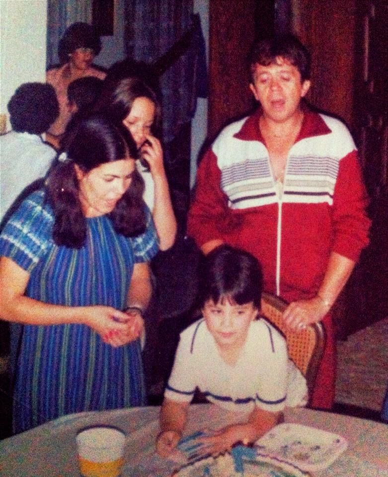 Xavier López y Teresa Miranda tuvieron 3 hijos: Óscar, Xavier y Juan Gabriel, quien aparece en la foto. (Foto: Facebook @Gabo-Lopez-Miranda-1245944886)