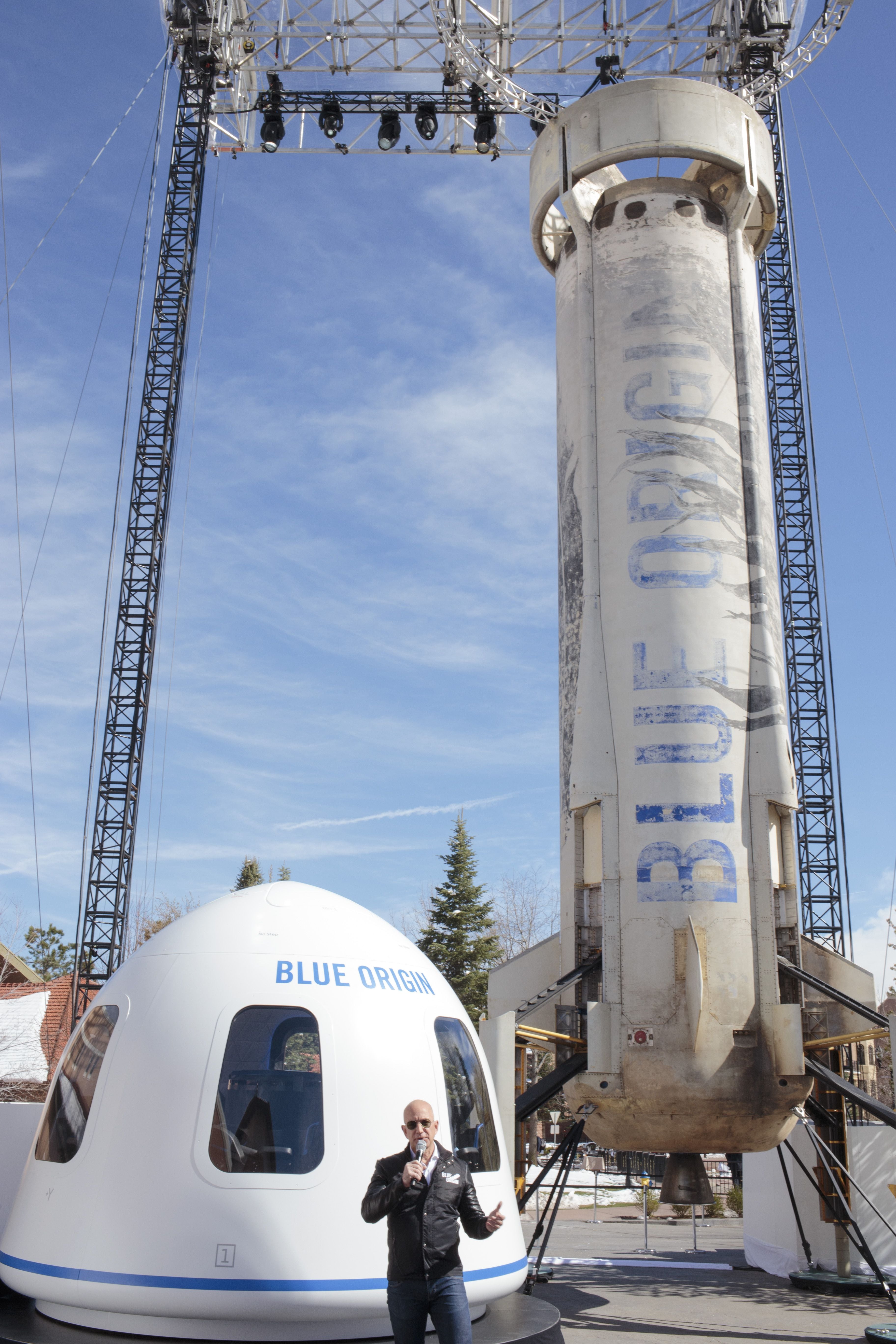 Blue Origin regresa ‘a las andadas’ con nueva misión turística y manda a 6 personas al espacio