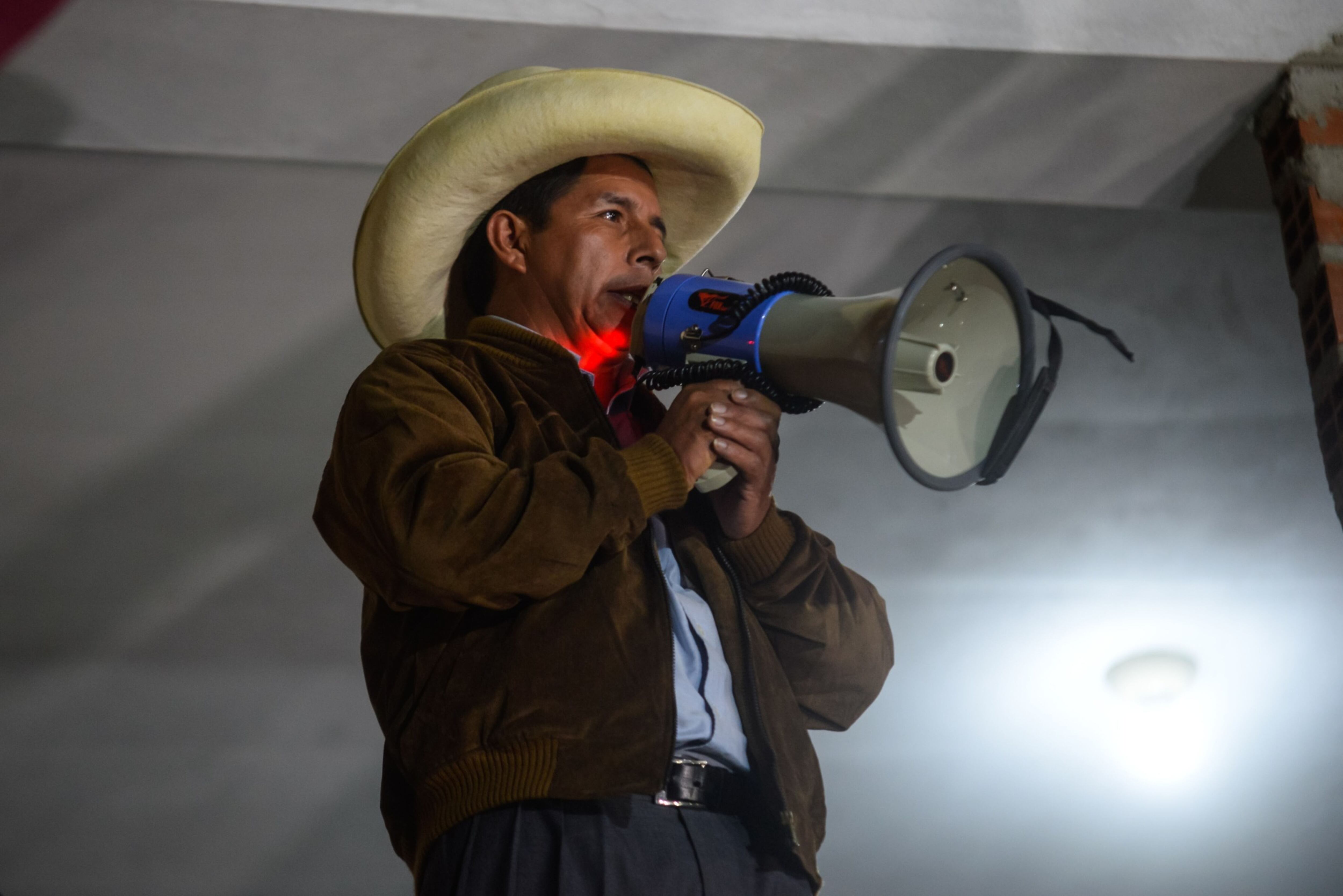 Crisis en Perú: Detienen a Pedro Castillo tras ser destituido como presidente