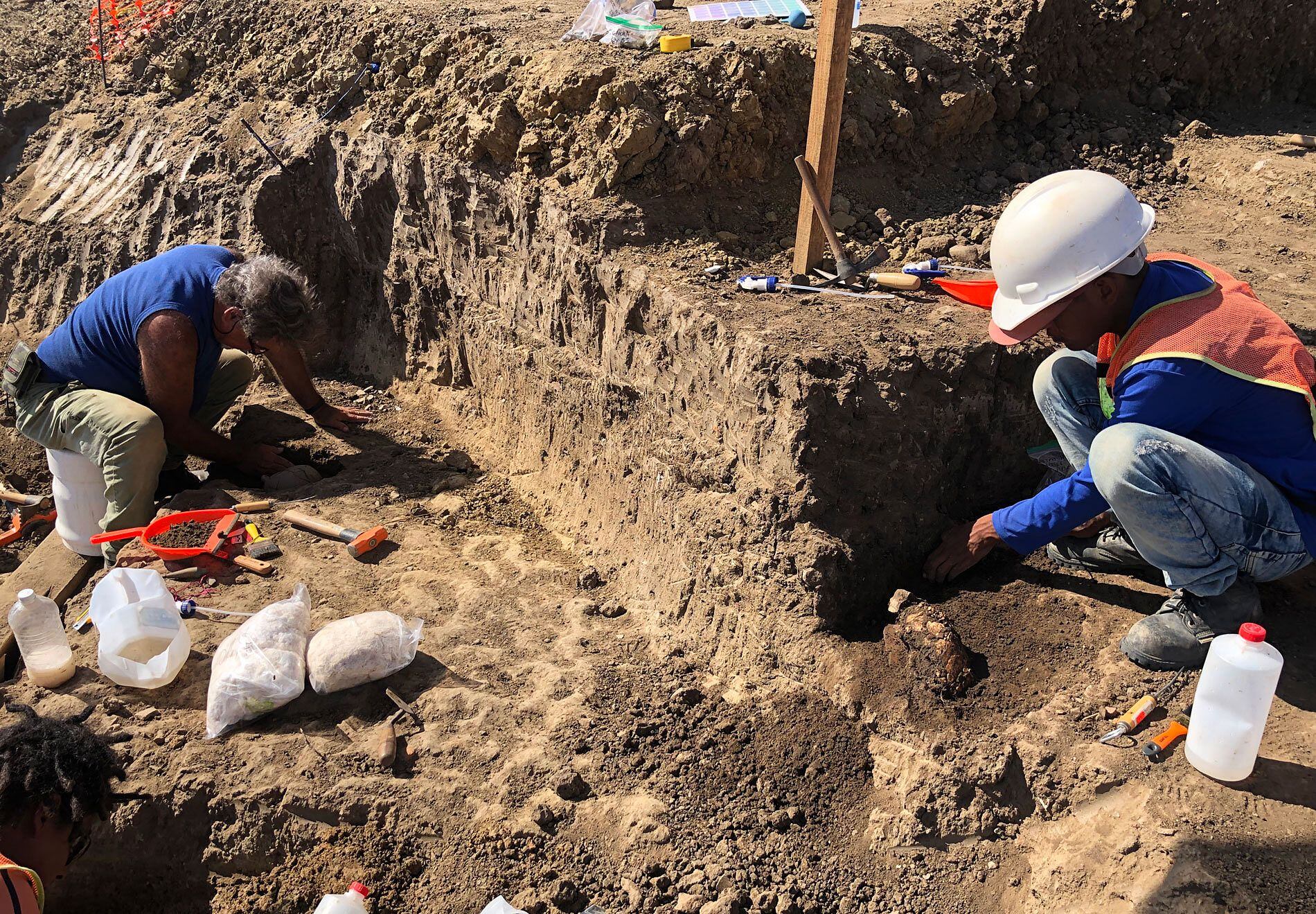 Aztatlán, sitio prehispánico hallado en Sinaloa, con piezas de cerámica fina y entierros ‘únicos’