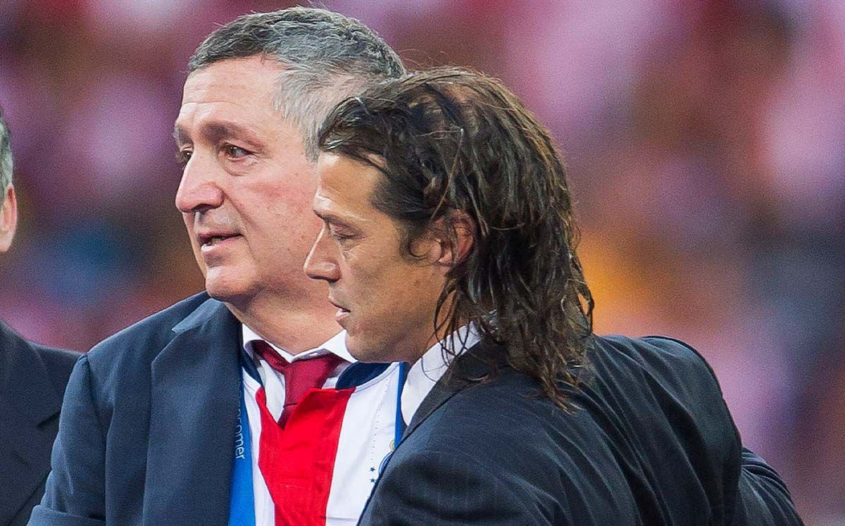 Jorge Vergara y Matías Almeyda tras ganar el Clausura 2017. (Foto: Mexsport)