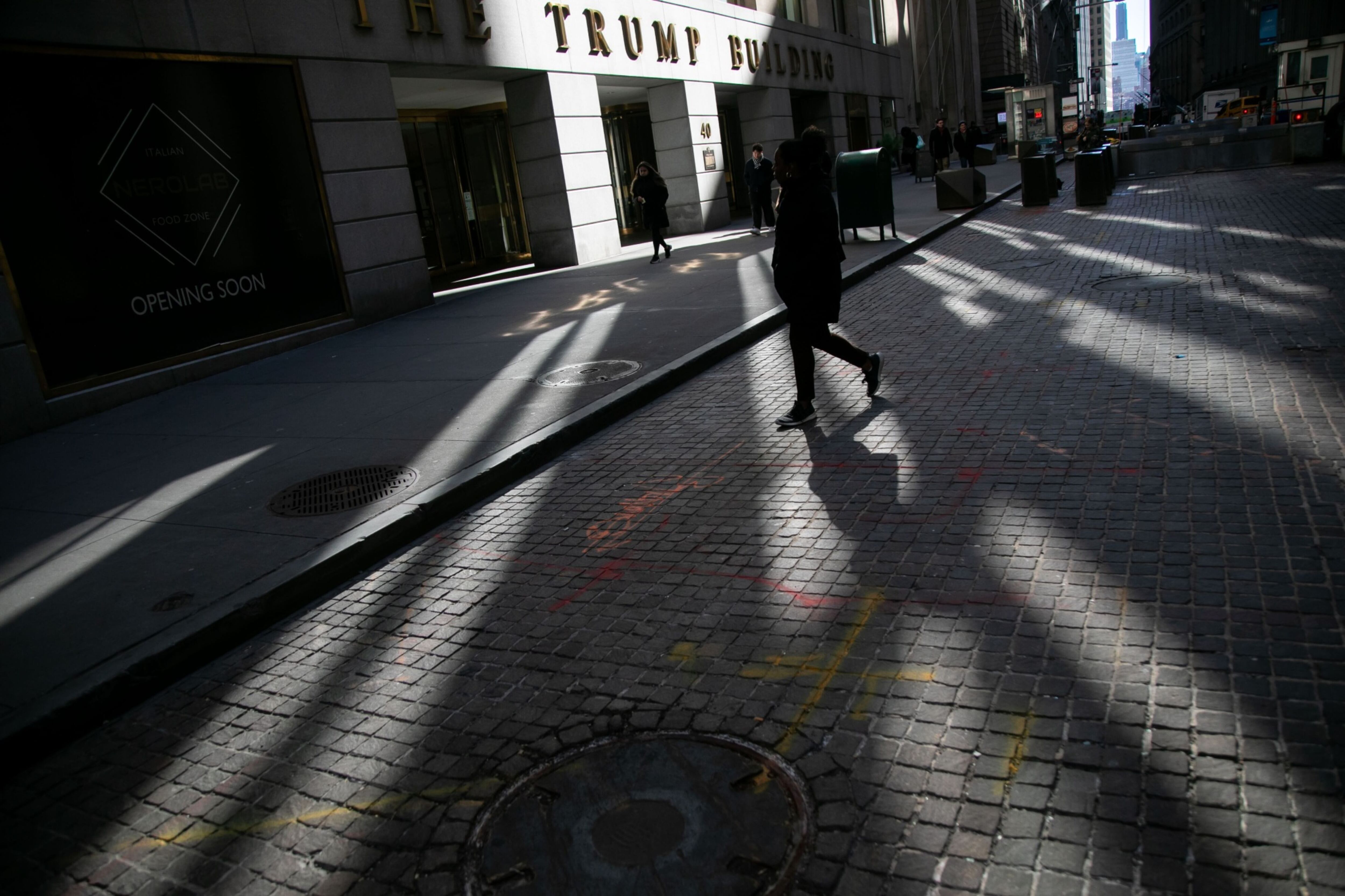 Wall Street ‘tiene dudas’ por la Fed: Dow Jones gana, pero Nasdaq cae