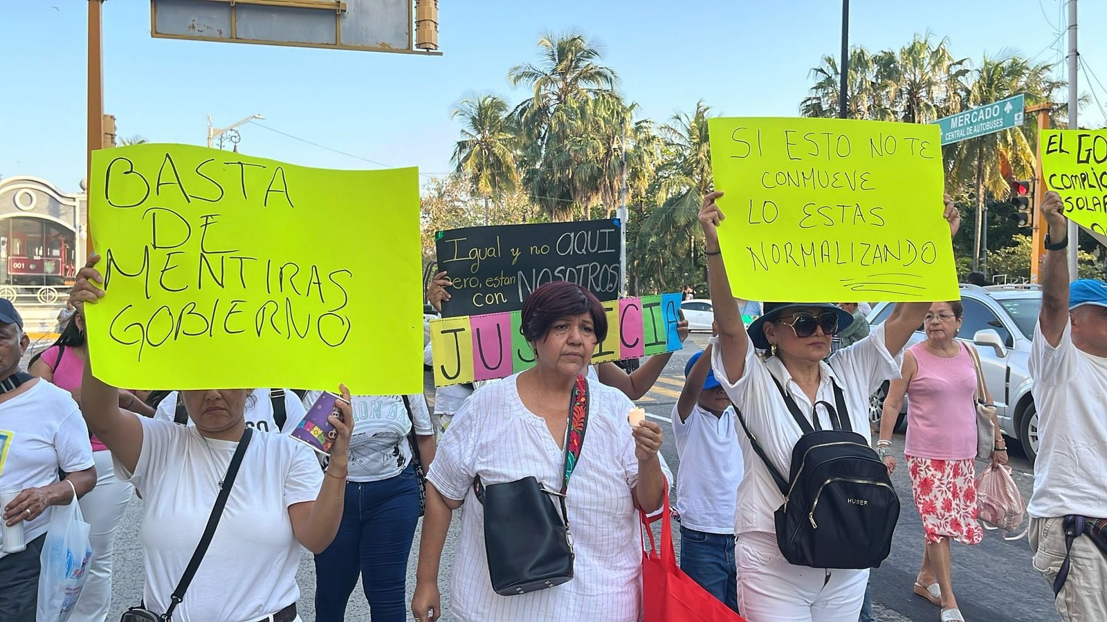 Colectivos de búsqueda marcharon este sábado durante la jornada de luto nacional por Teuchitlán, Jalisco. (Foto: Ana Alicia Osorio)