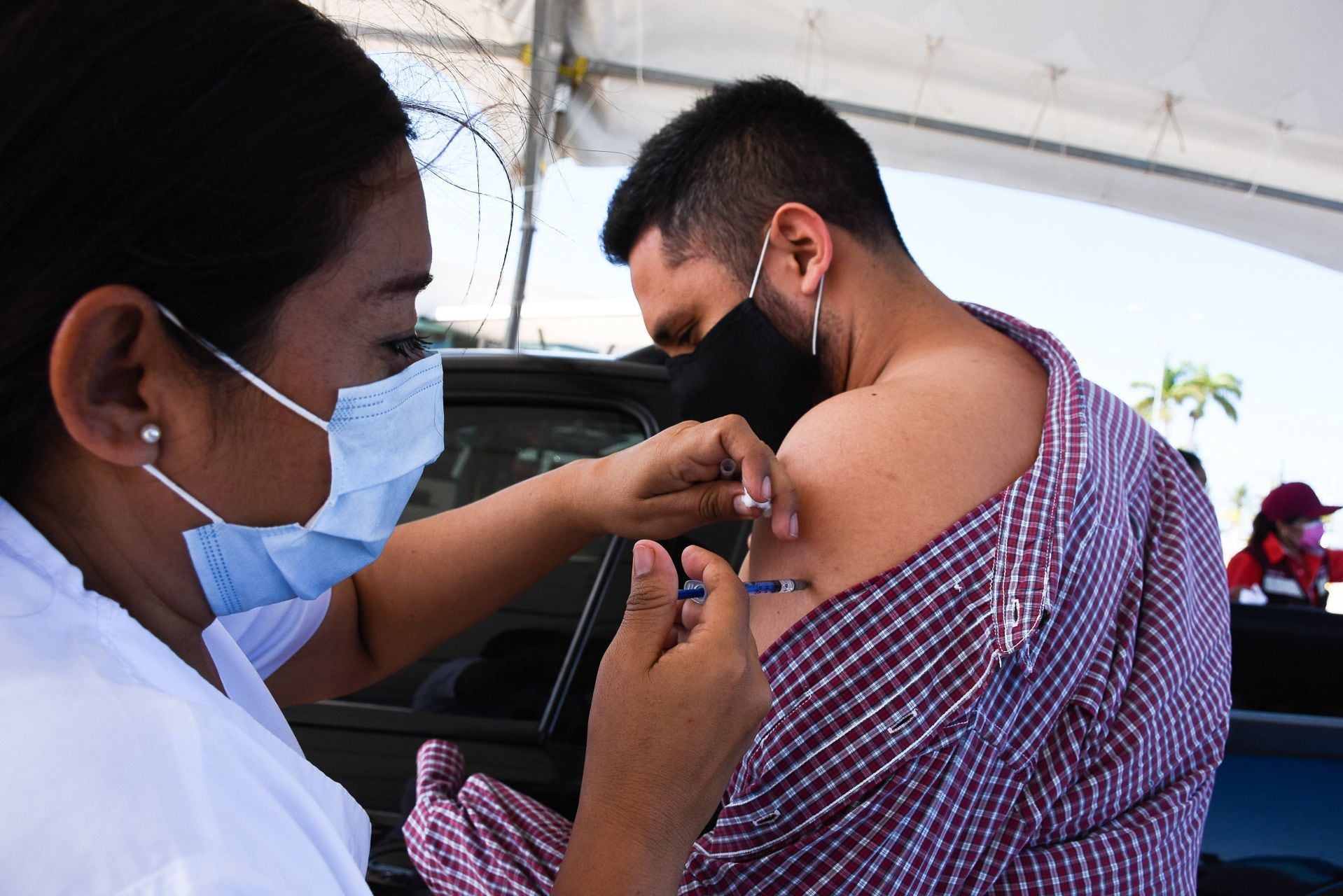 México aplica 470,422 nuevas dosis de vacunas COVID; van 187.6 millones