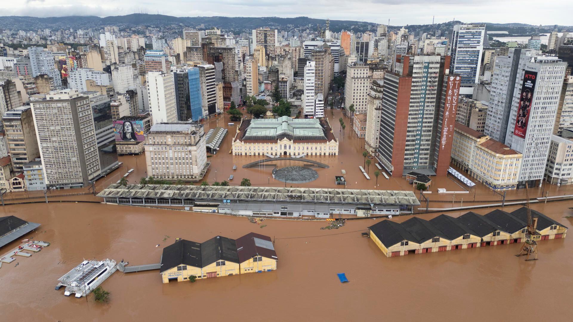 (Fotos) Brasil bajo el agua: Reportan 76 muertos y más de 100 desaparecidos por inundaciones