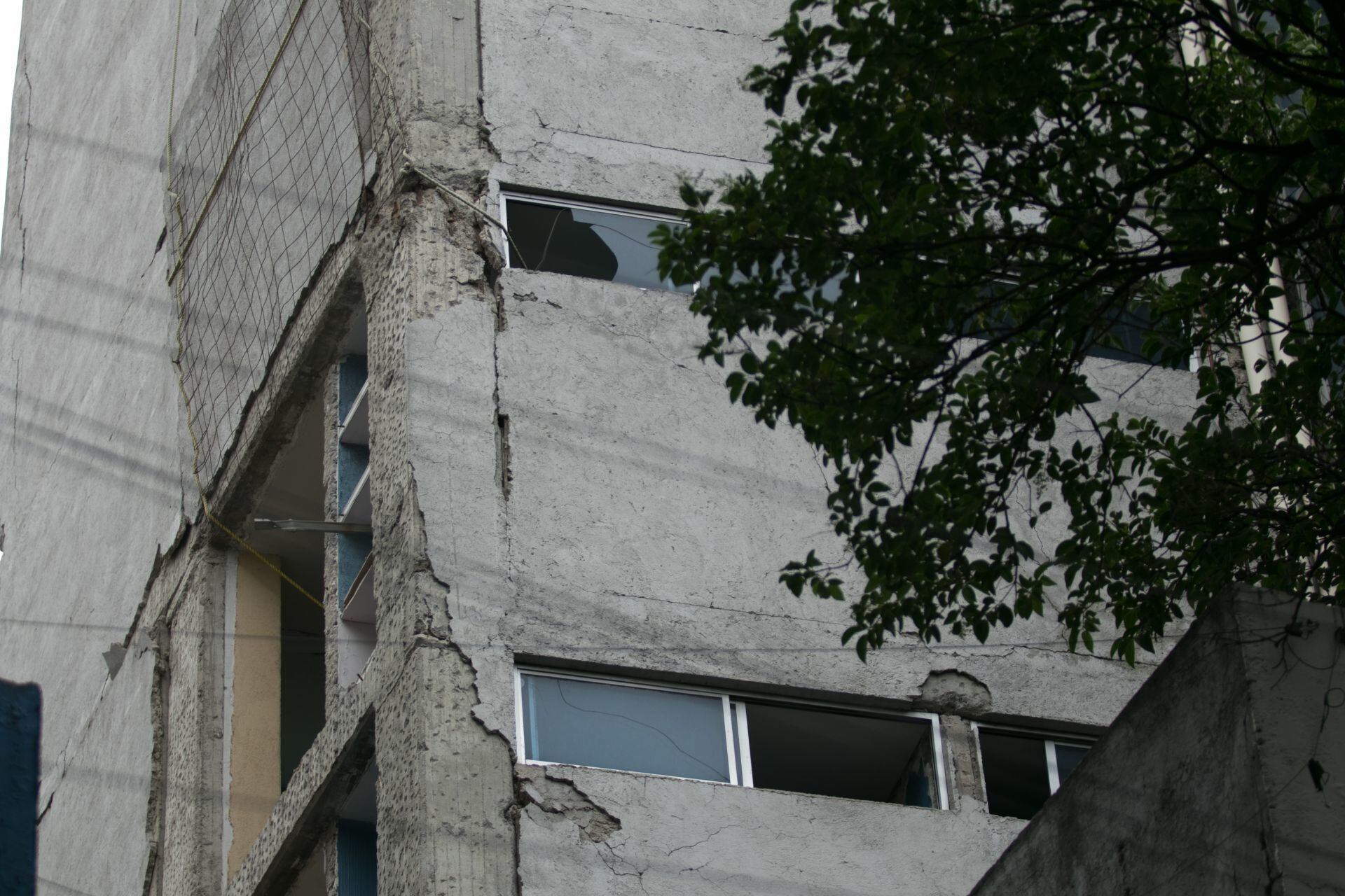 El edifico de Medellín y Quintana Roo, en la alcaldía de Cuahtémoc, dañado en 2017 tras el sismo. 