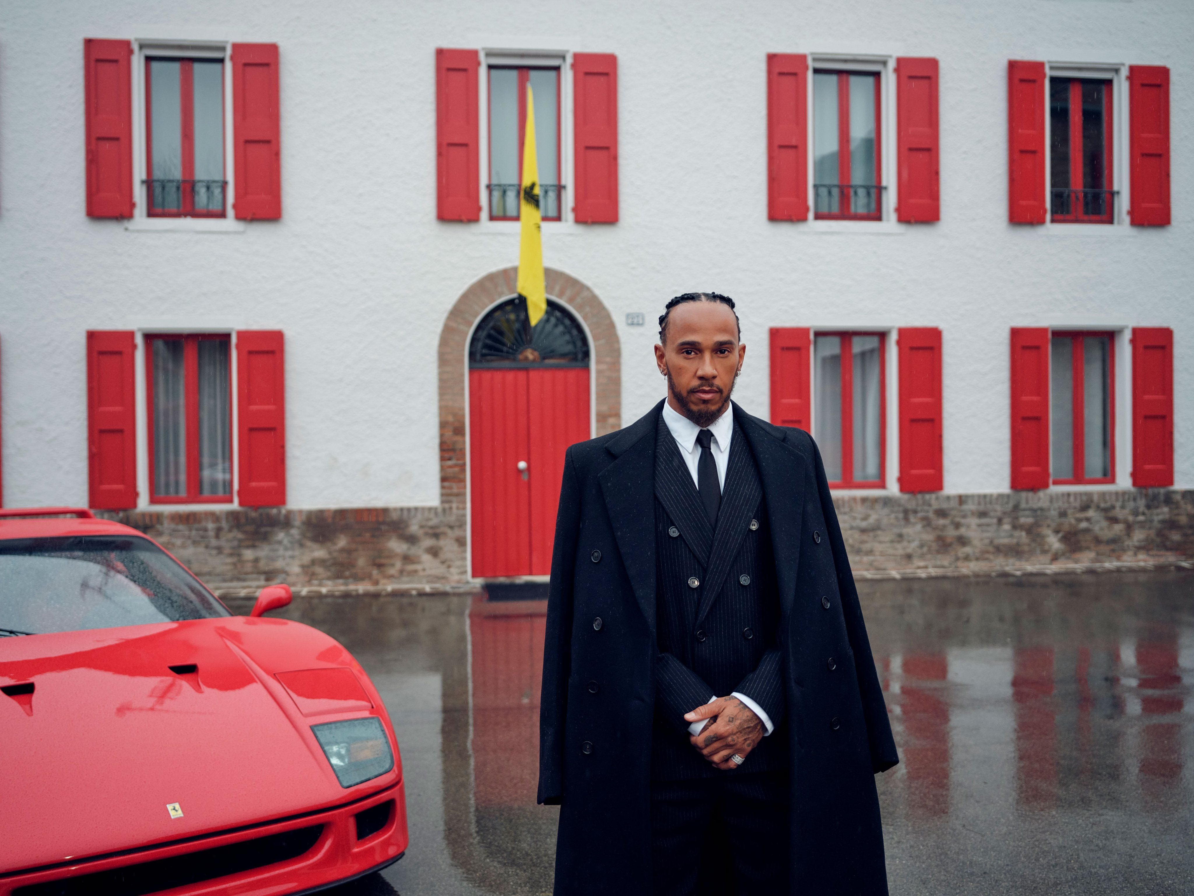 El piloto británico de Fórmula Uno Lewis Hamilton inició su nueva era como piloto de la escudería italiana Ferrari tras 11 años en Mercedes (Foto: EFE) 
