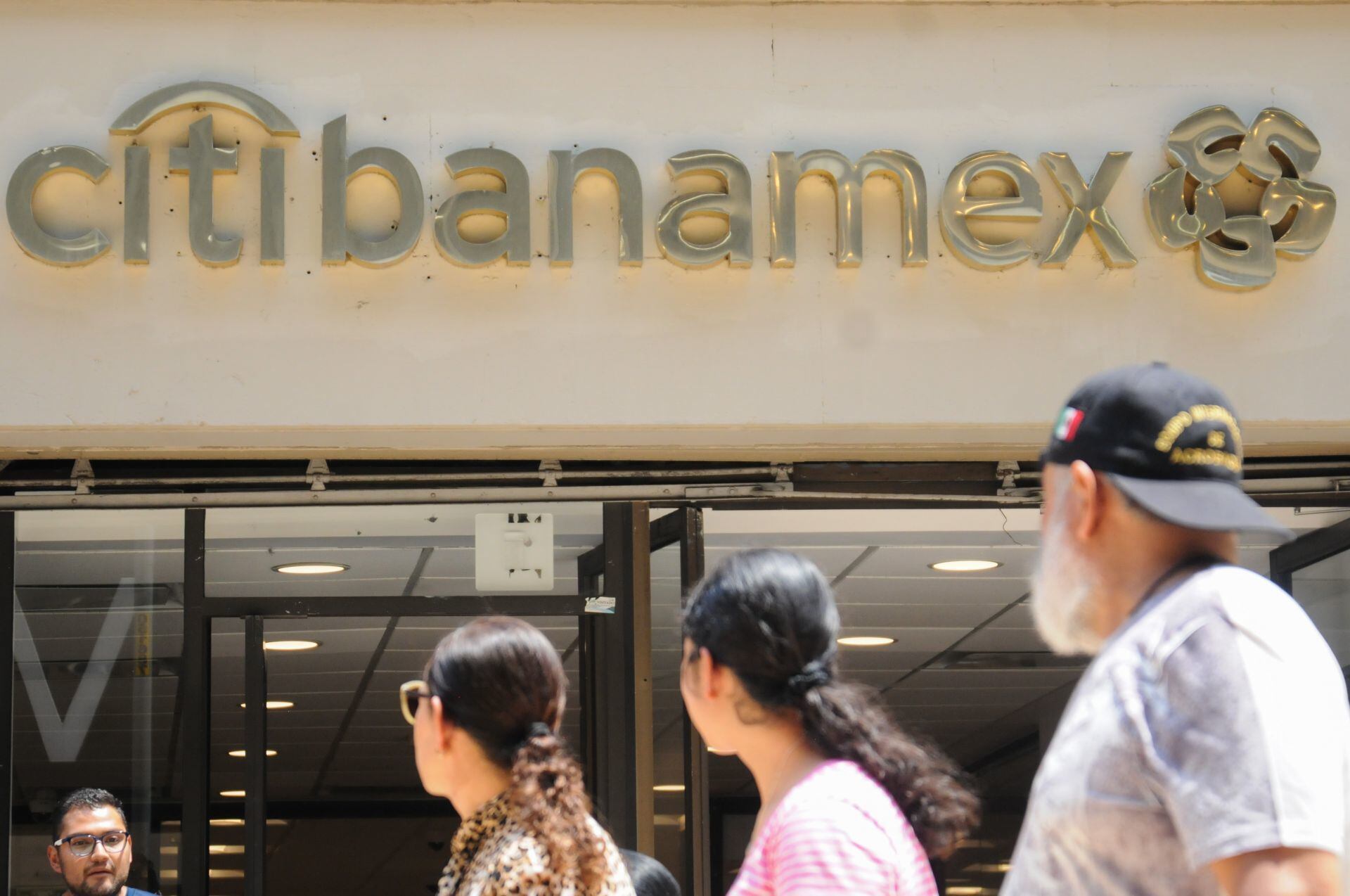 Fitch descarta ‘impacto inmediato’ en nota de Citibanamex tras cancelación de venta directa