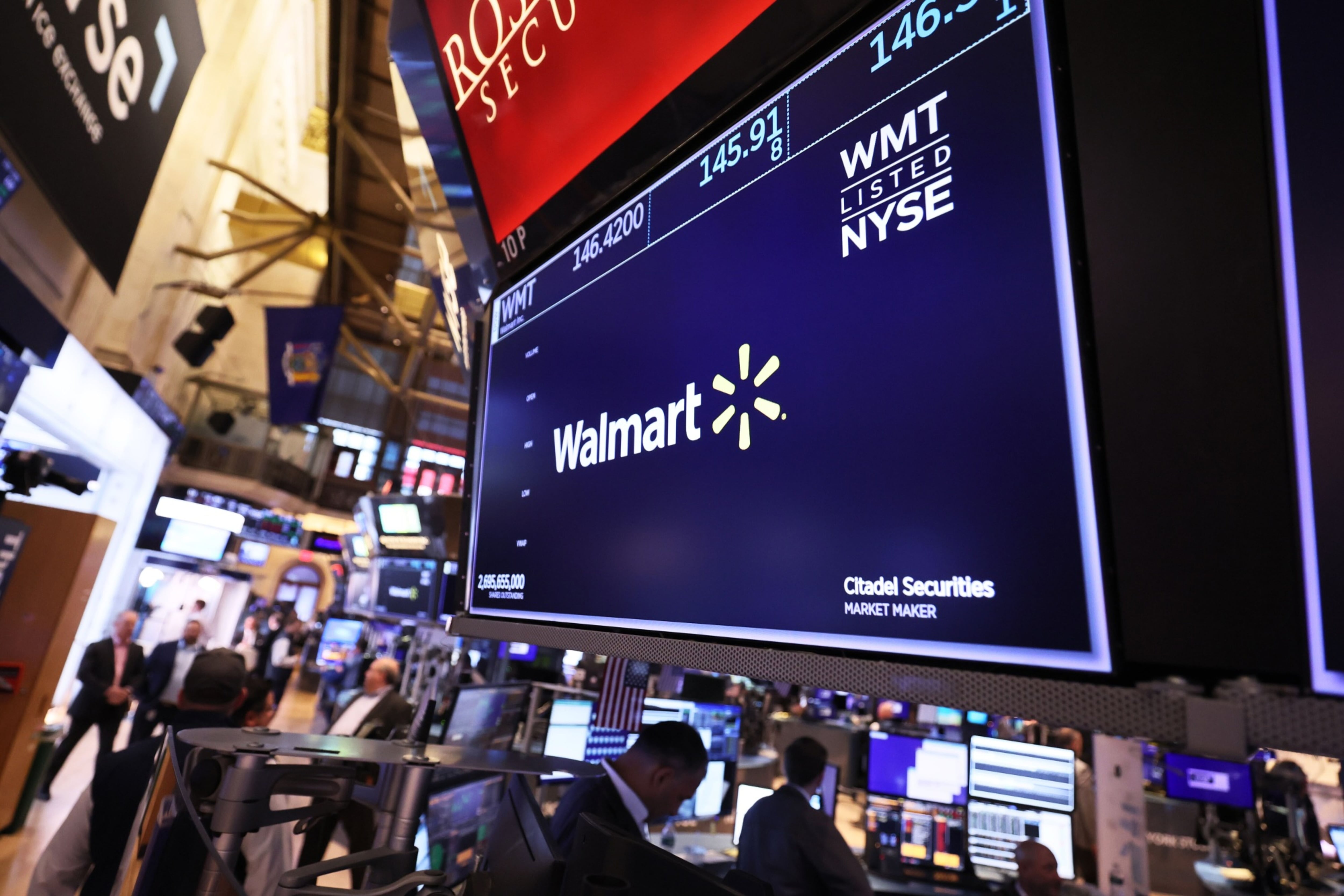 Temporada de ofertas: Dueños de Walmart venden 1,500 millones de dólares en acciones