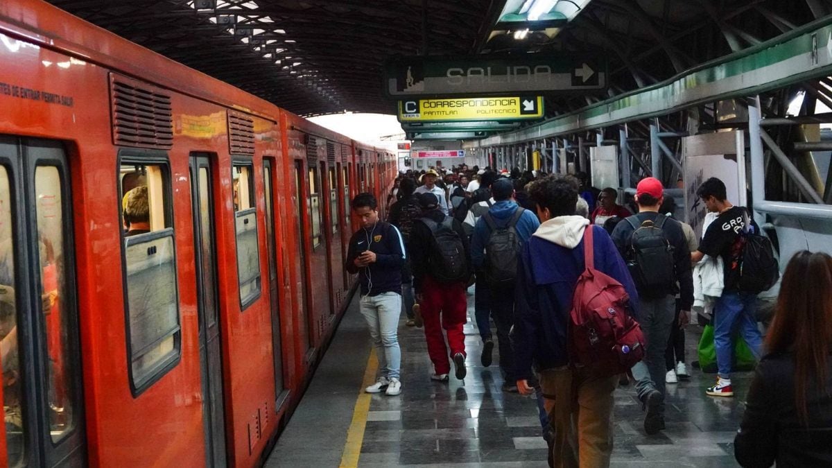 Metro de la CDMX avanza ‘lentamente’: Líneas B y 8 reportan retrasos de 10 minutos este miércoles 