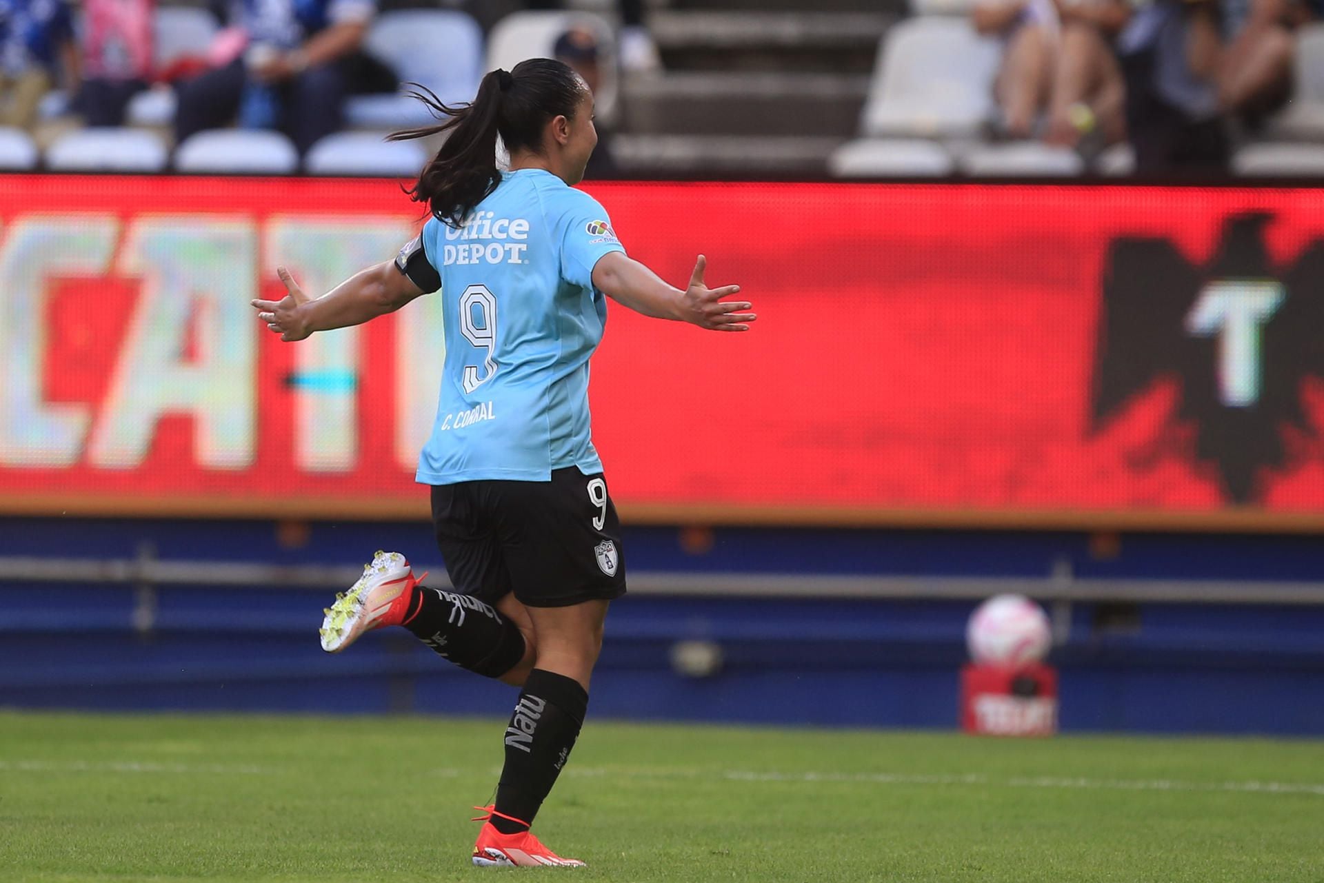 Charlyn Corral de Pachuca es la mejor goleadora del Clausura 2025 tras 10 jornadas. (Foto: EFE).