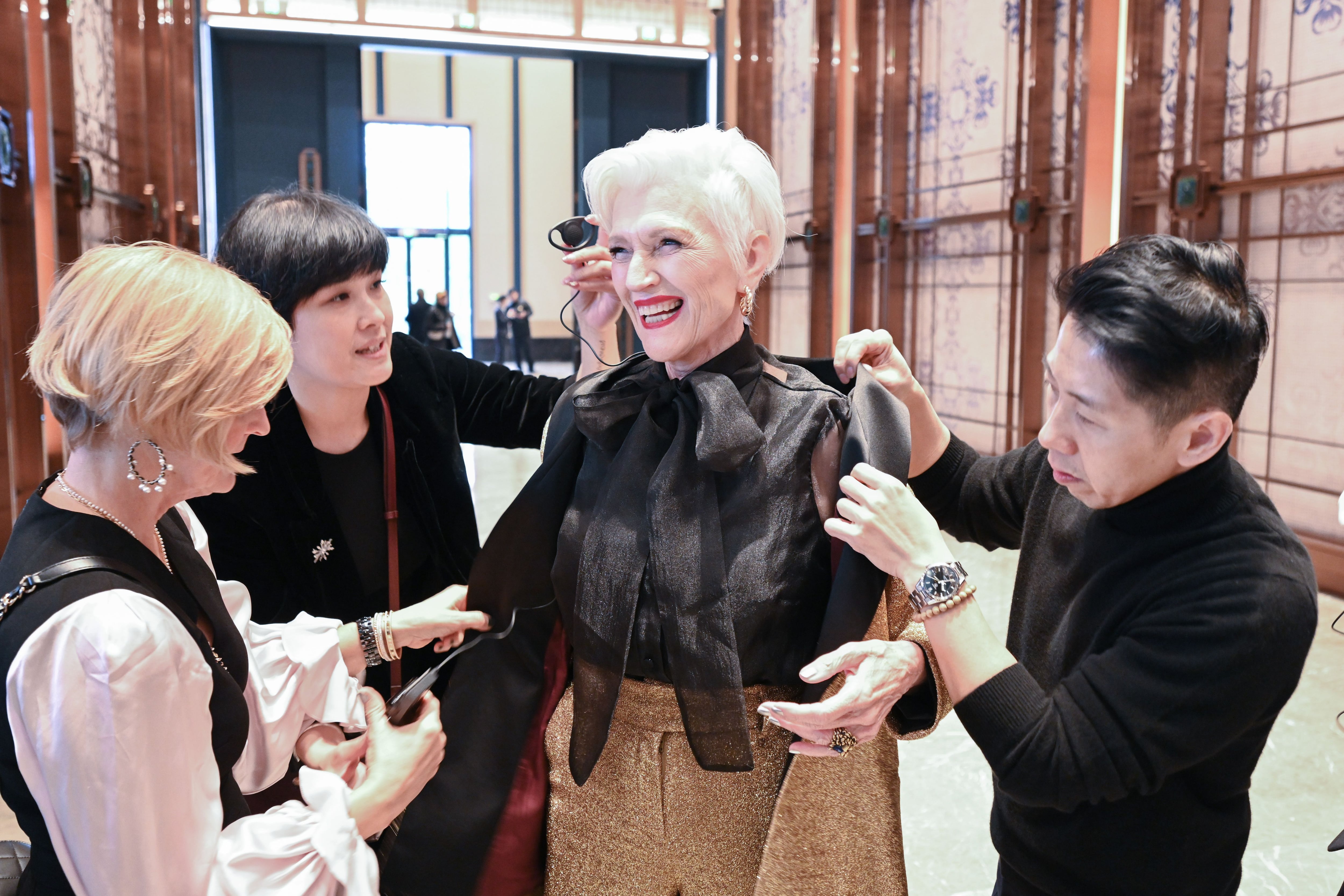 Maye Musk, la mamá de Elon, es un ícono de la moda en China.