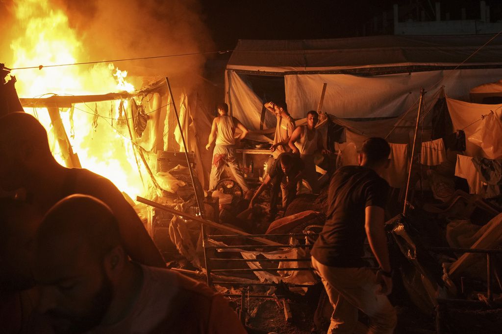 Bombardeos en Gaza matan a 18; en Tel Aviv, palestino apuñala a dos personas