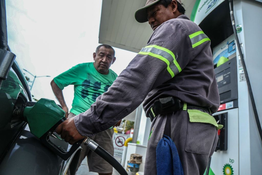Hacienda ‘aniquila’ estímulo fiscal para la gasolina Magna: ¿En cuánto queda?