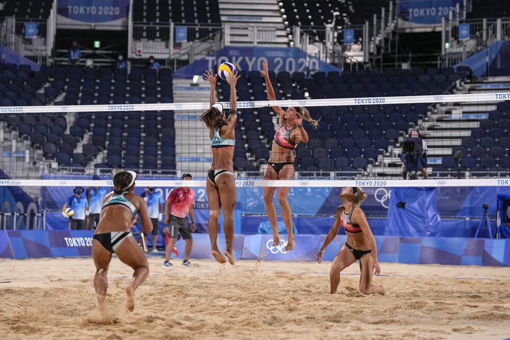 Sin imposición: Jugadoras de voleibol de playa prefieren usar bikini