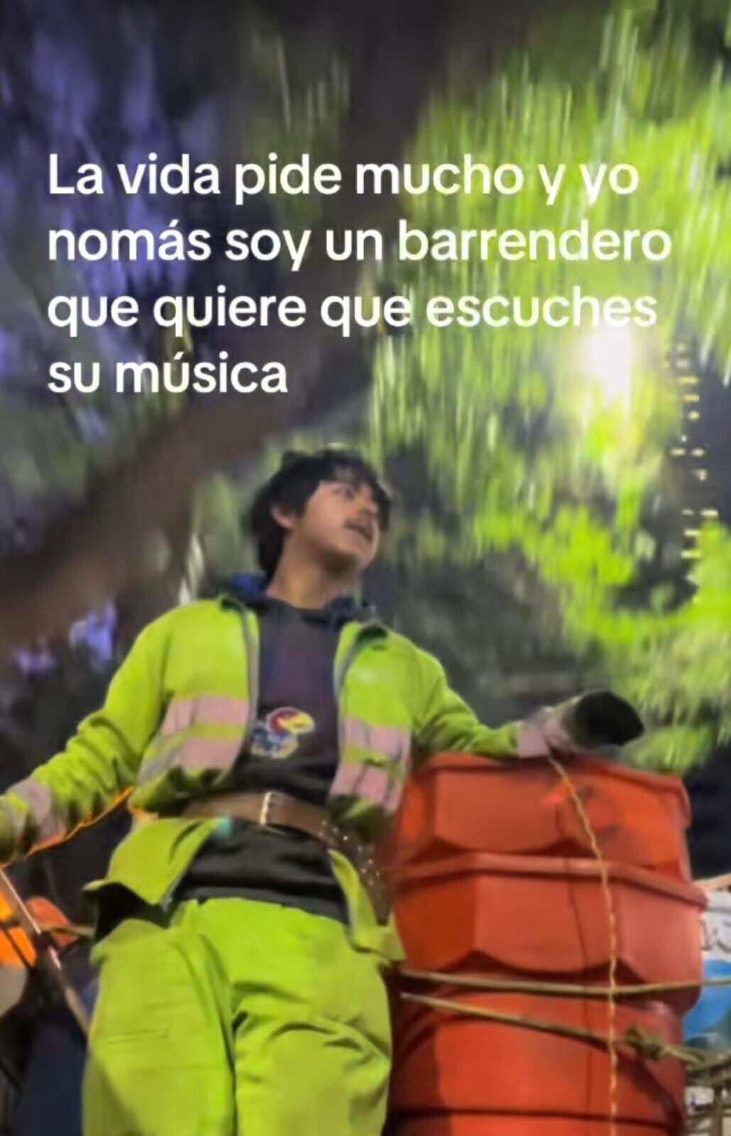 Macario Martínez se viralizó en TikTok por su canción 'Sueña lindo, corazón'. (Foto: Instagram @macariomartinez_)