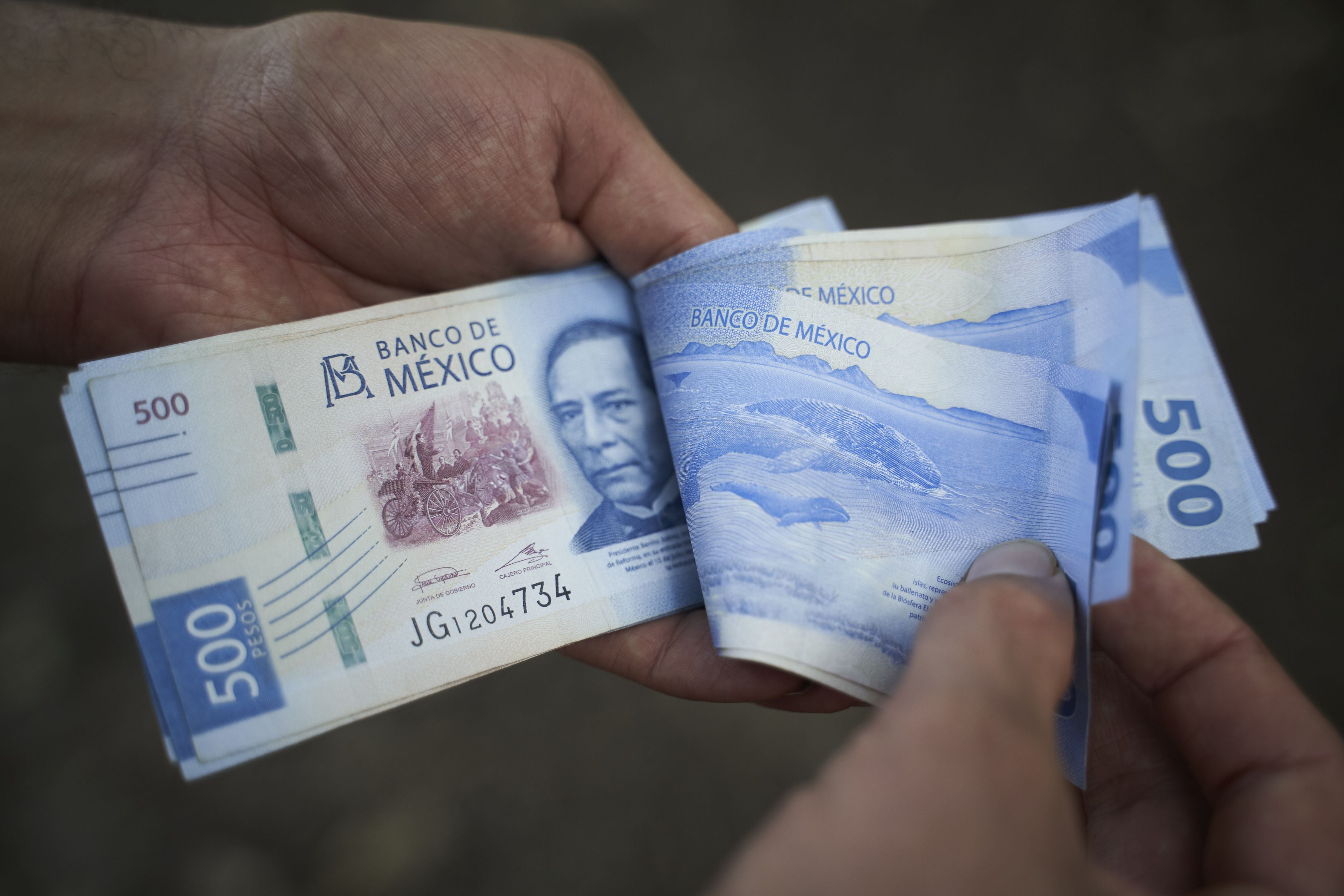 Aranceles ‘le pegan’ al peso: Tipo de cambio ‘rompe techo’ y supera las 21 unidades por dólar este domingo