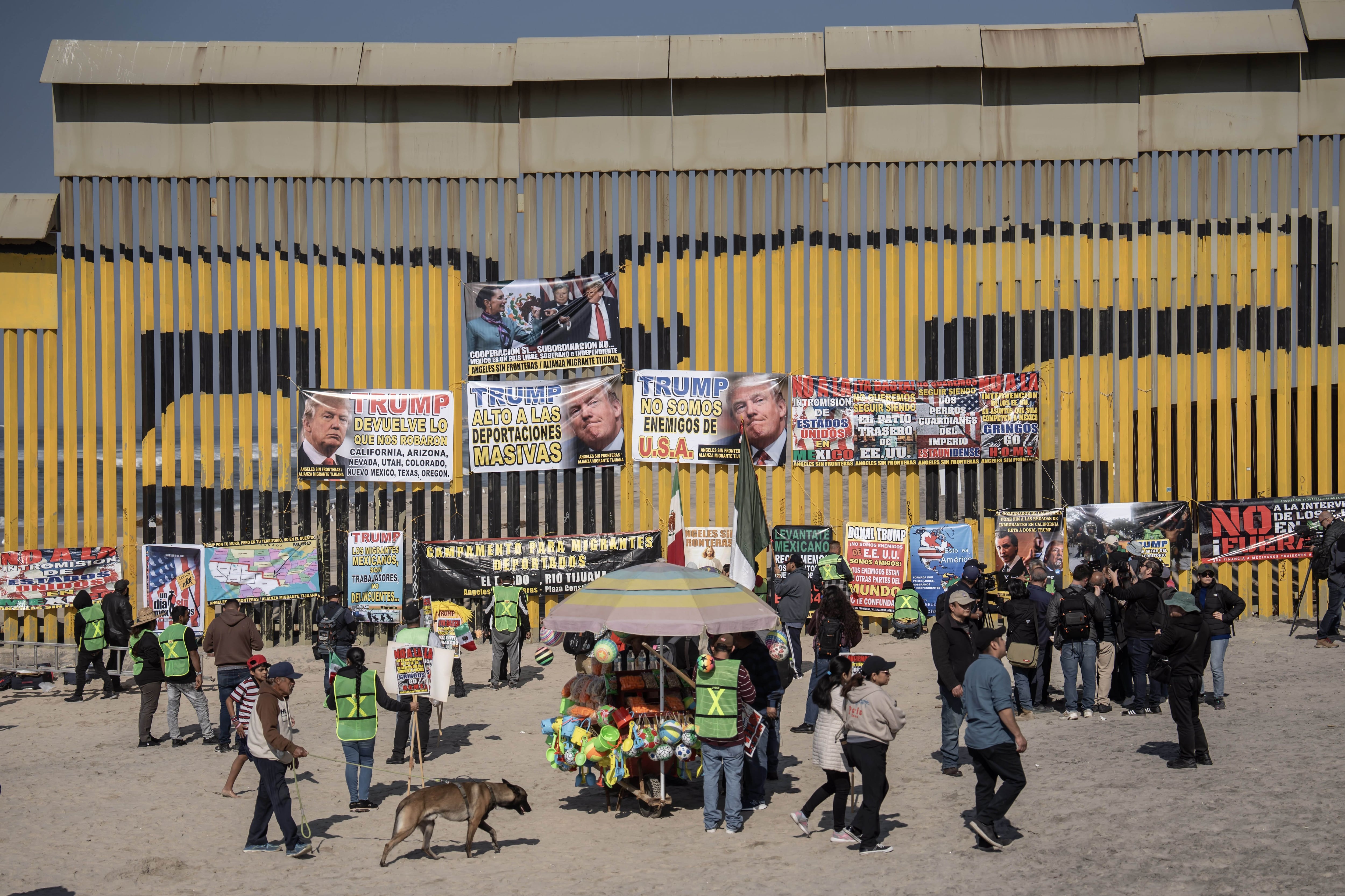 Latinos alistan ‘resistencia’ contra políticas migratorias trumpistas