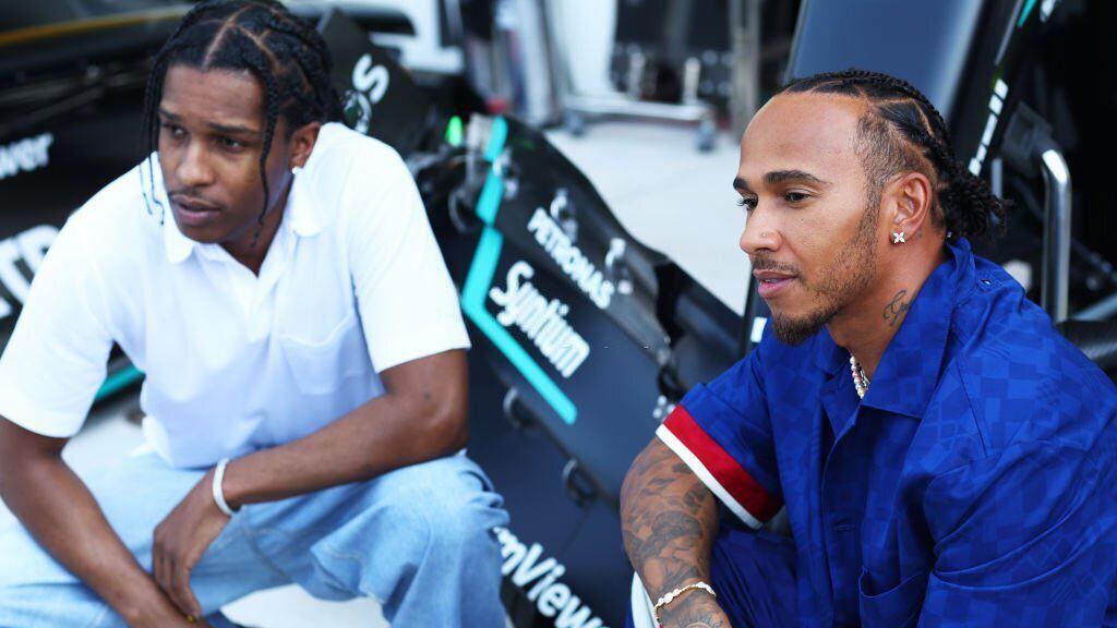 A$AP Rocky convivió con Lewis Hamilton (Foto: Twitter @NFFormula)