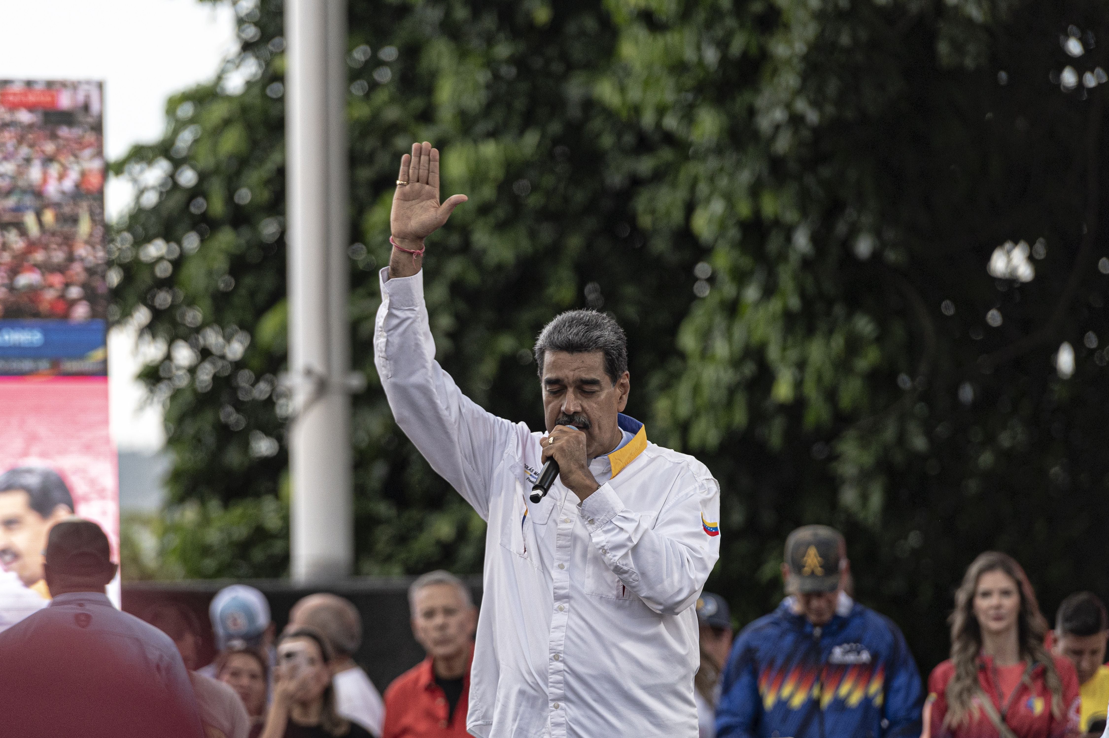 Maduro: Negociar o morir en el intento