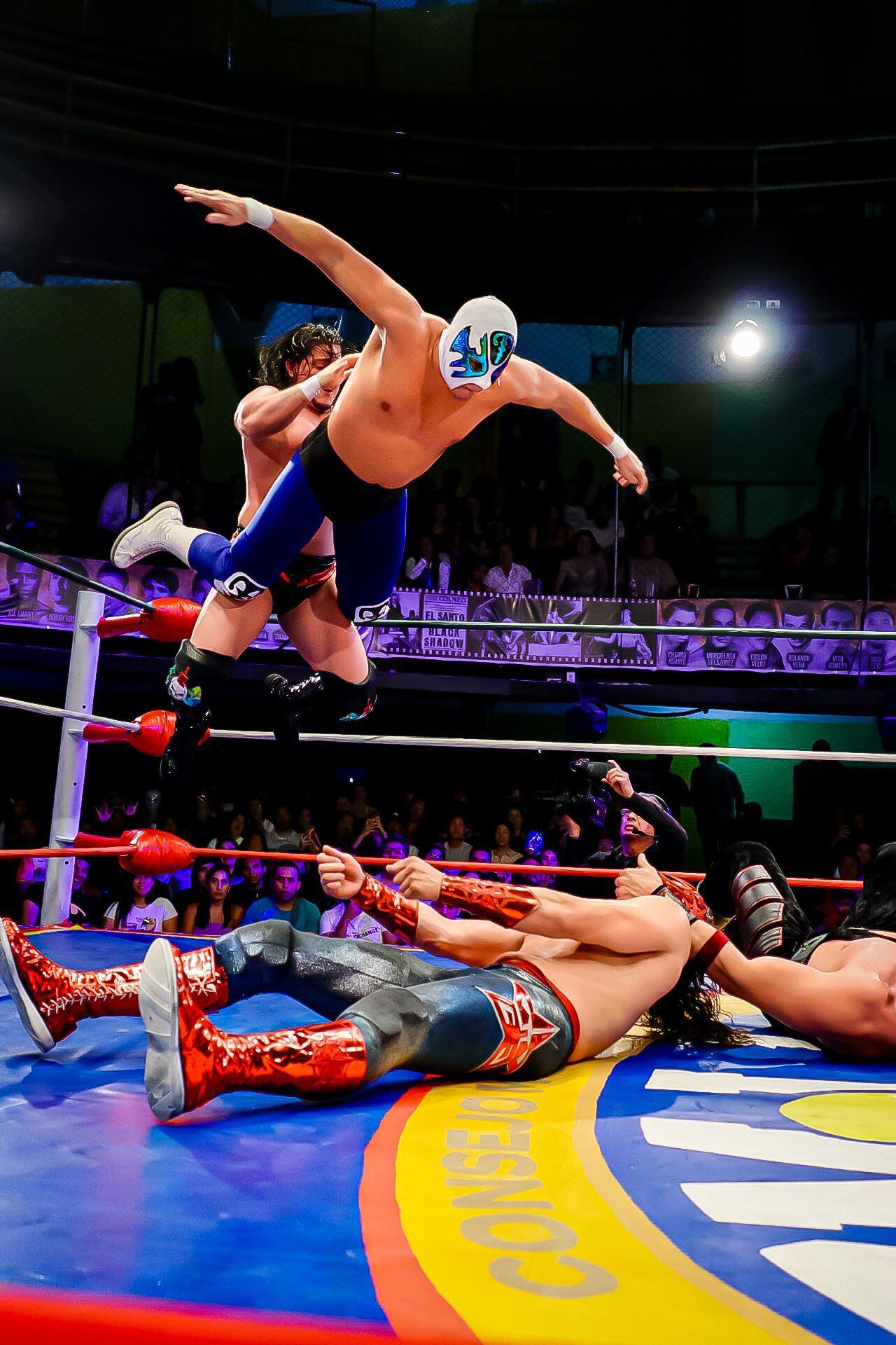 En la CDMX, la lucha libre se practica en la Arena México. (Foto: Twitter / @CMLL_OFICIAL)