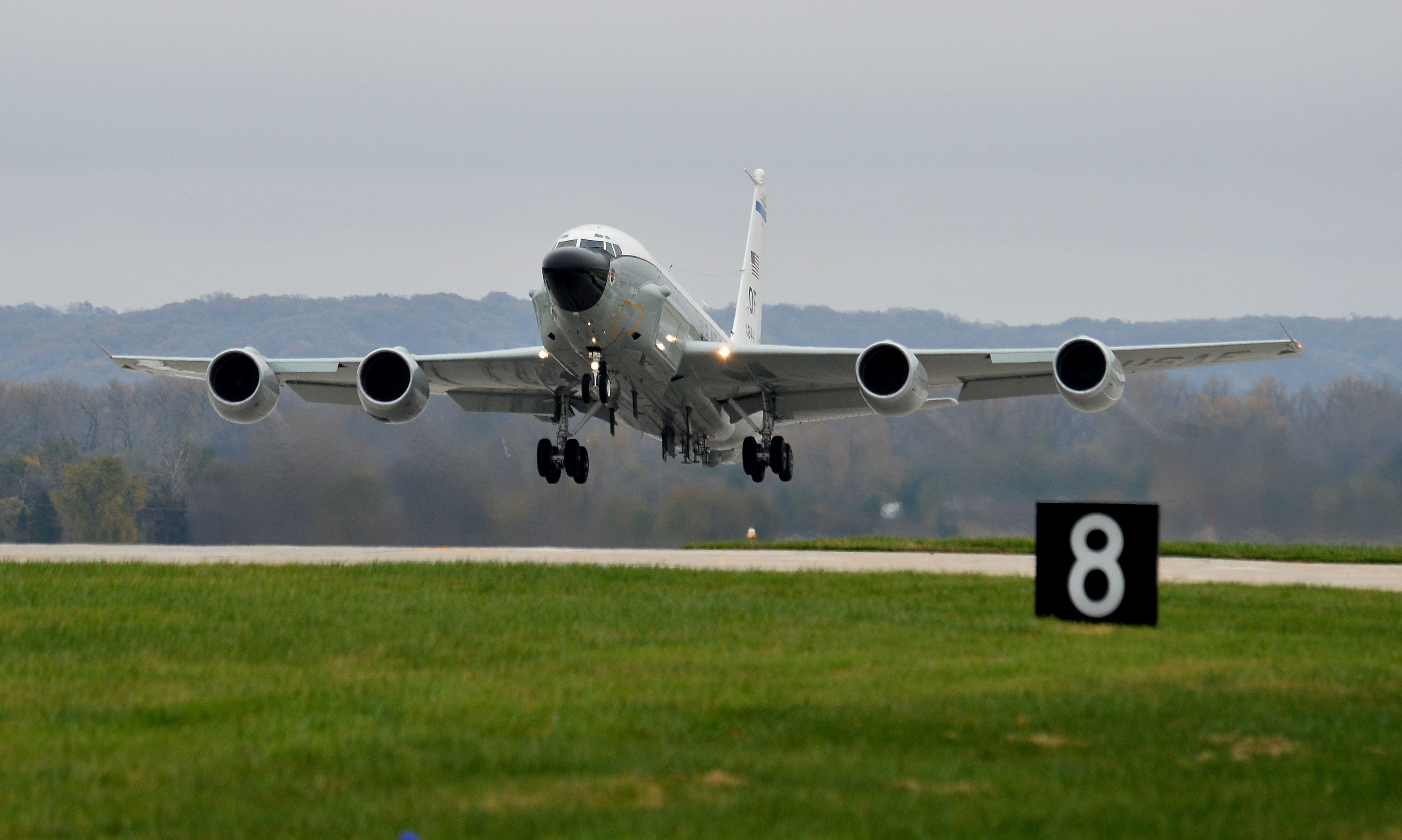 La aeronave RC-135 V/W Rivet Joint es de reconocimiento.