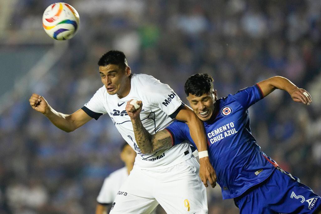 Cruz Azul empata con Pumas y enfrentará a Monterrey en las semifinales del Clausura. (Foto: AP).