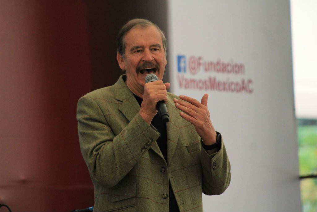 Chiquillos y chiquillas... así se hizo socio Vicente Fox de Paradise