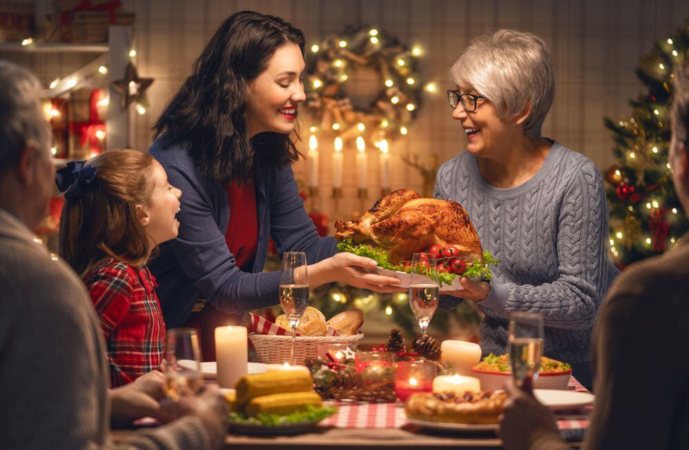 En una cena tradicional de Navidad hoy encuentras pavo, lomo o pierna en diversas formas.