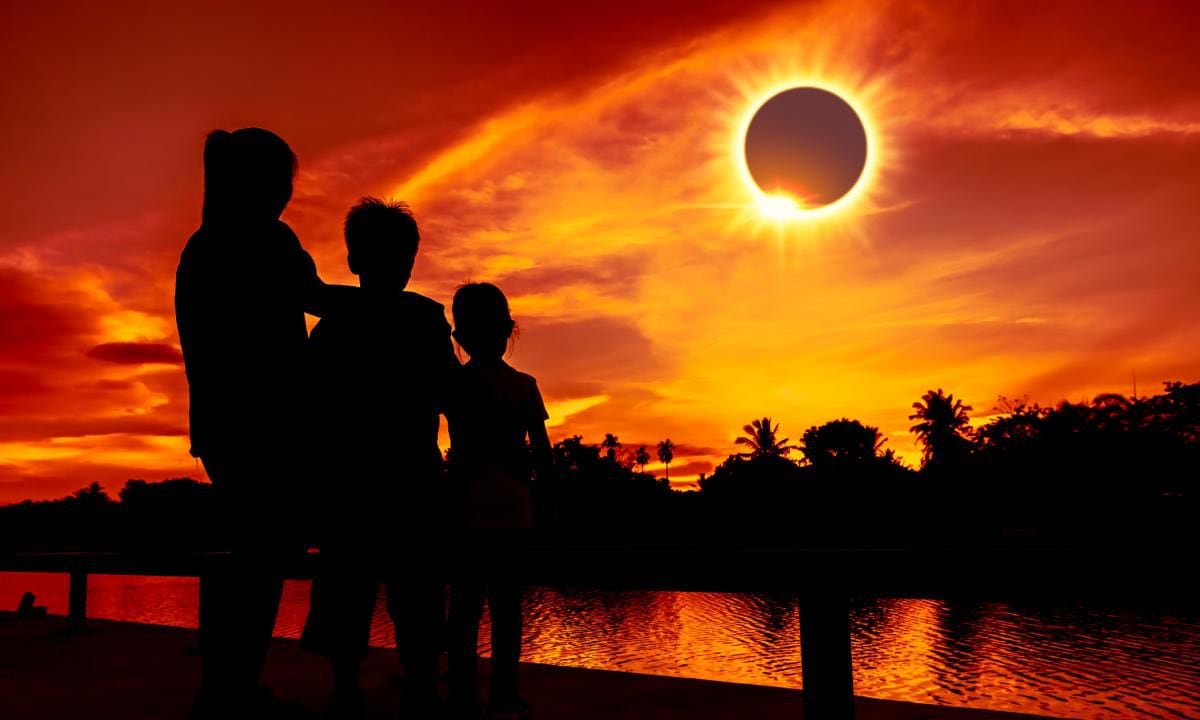 Para ver el eclipse, se debe de utilizar un tipo de lente especial para evitar efectos secundarios. (Foto: Especial)