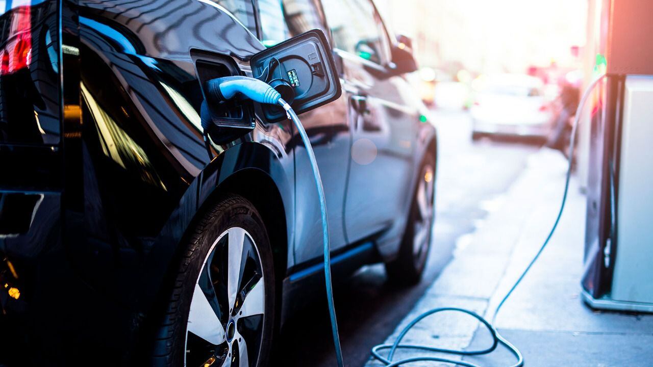 Autos eléctricos: CDMX aprueba iniciativa para prohibir la venta y circulación de vehículos de gasolina
