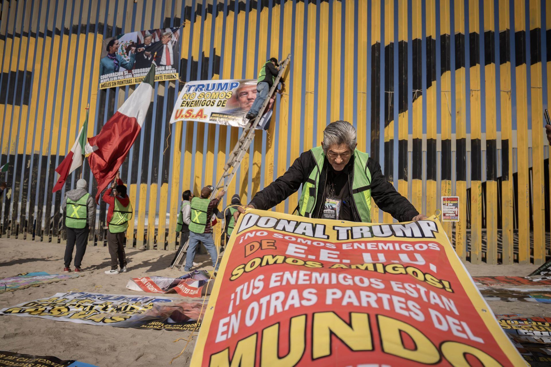 En su ceremonia de investidura, Donald Trump indicó que firmará 10 órdenes ejecutivas sobre migración.