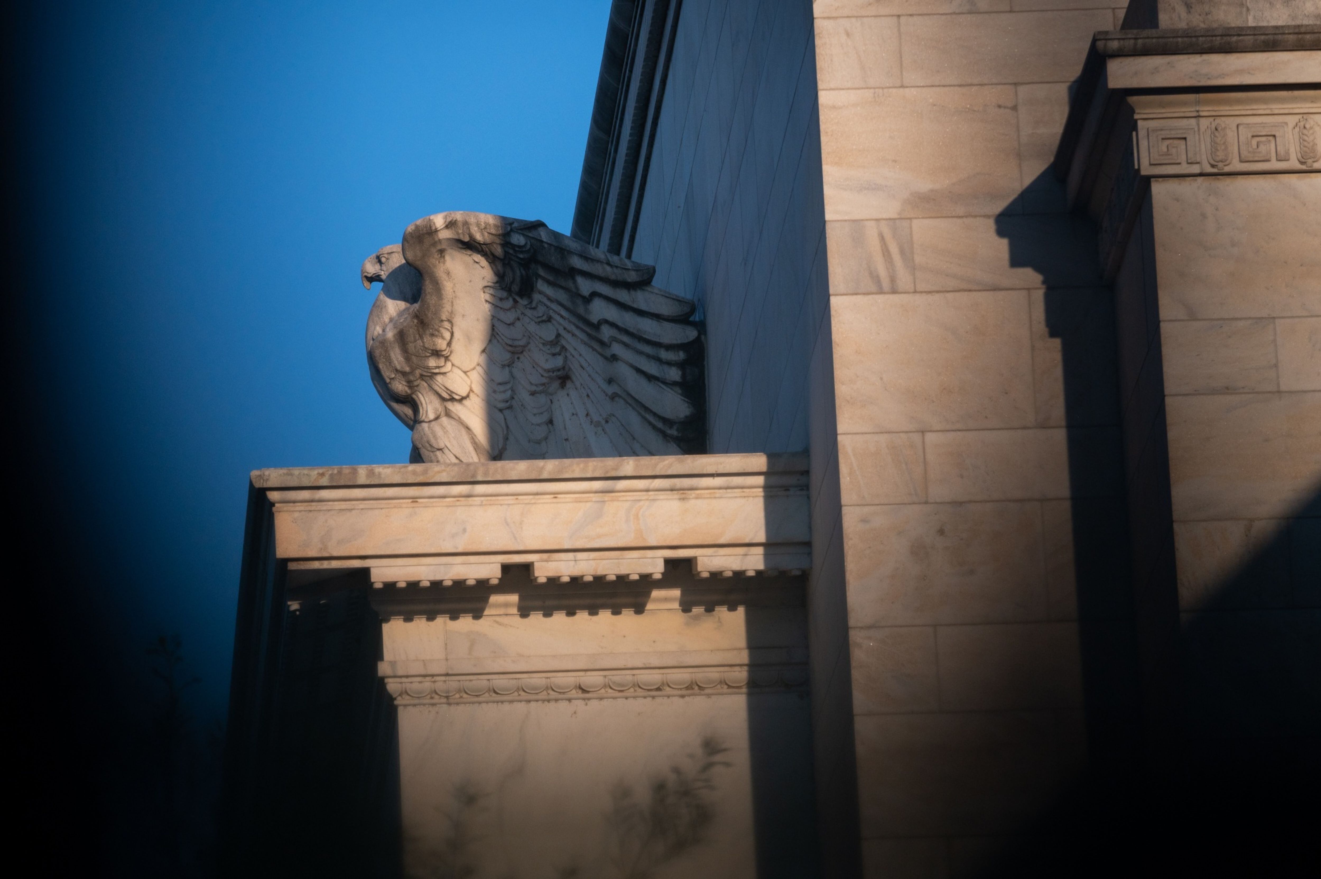 ‘Haremos lo que sea necesario’: Fed advierte que vienen más ‘dolorosos’ aumentos a la tasa