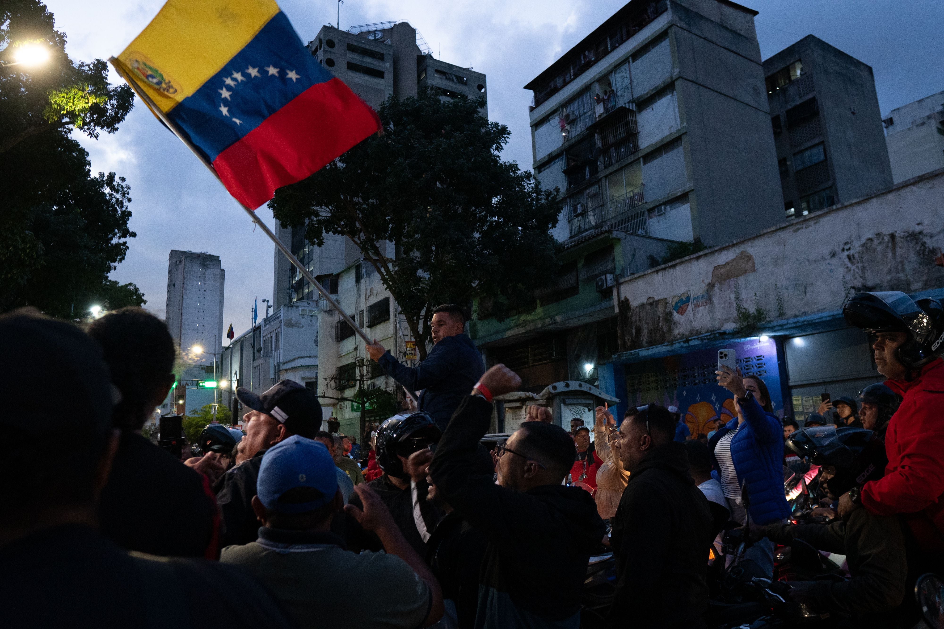 Opositores a Nicolás Maduro han salido a protestar por los resultados de las elecciones en Venezuela. (Foto: Bloomberg)