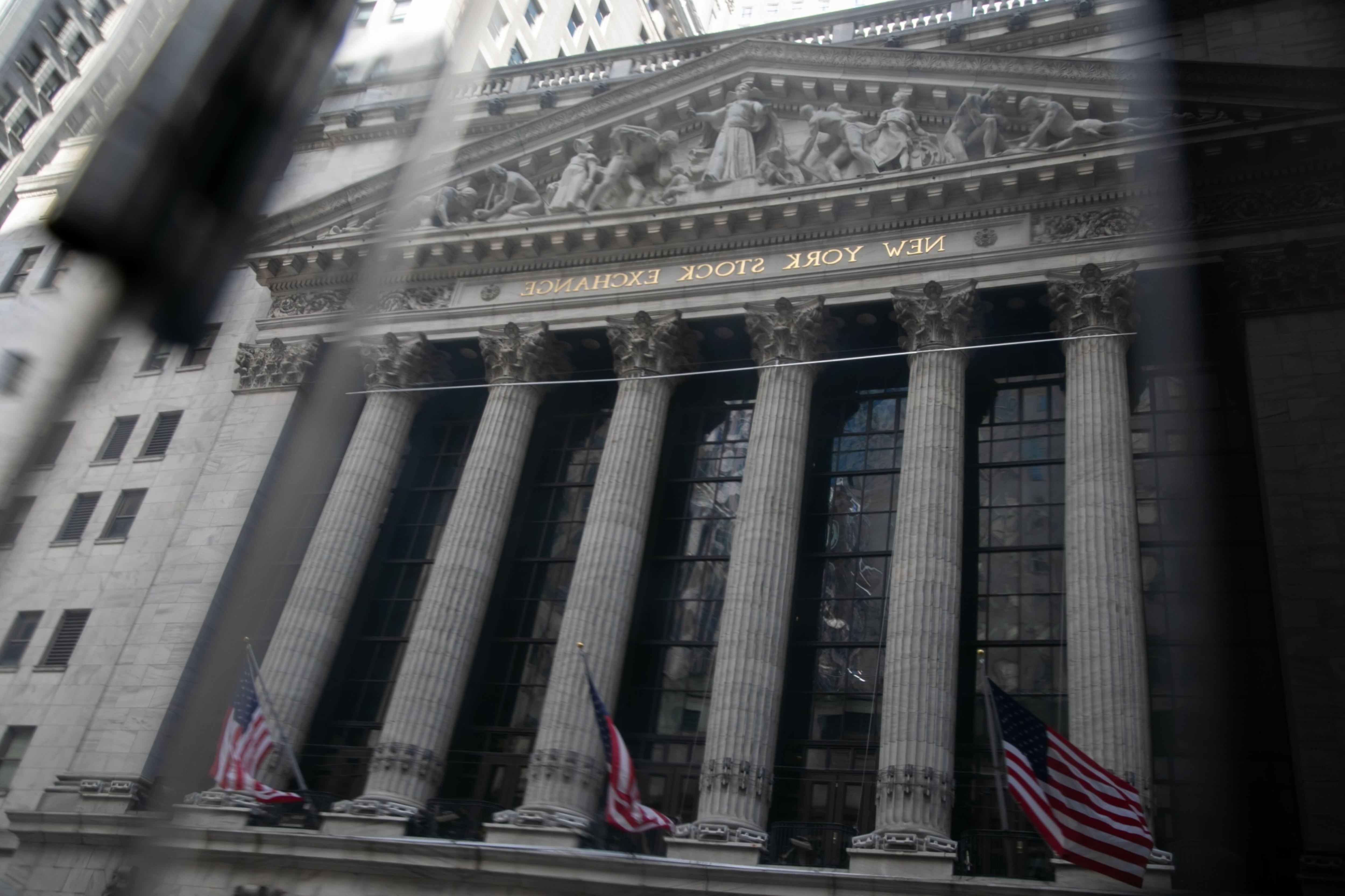 Wall Street gana luego de decisión de la Fed: Nasdaq sube 0.61%
