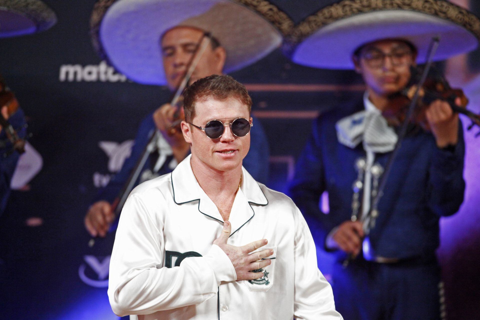 ‘Canelo’ Álvarez anuncia pelea para septiembre: No descarta que sea en México