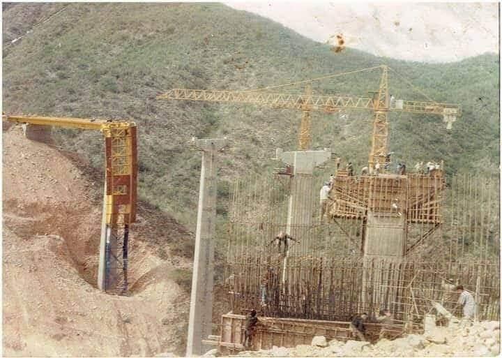 Las leyendas paranormales sobre el Puente Calapa se multiplicaron tras su colapso en 1994. [Fotografía. Moto Red Tehuacán/Facebook] 